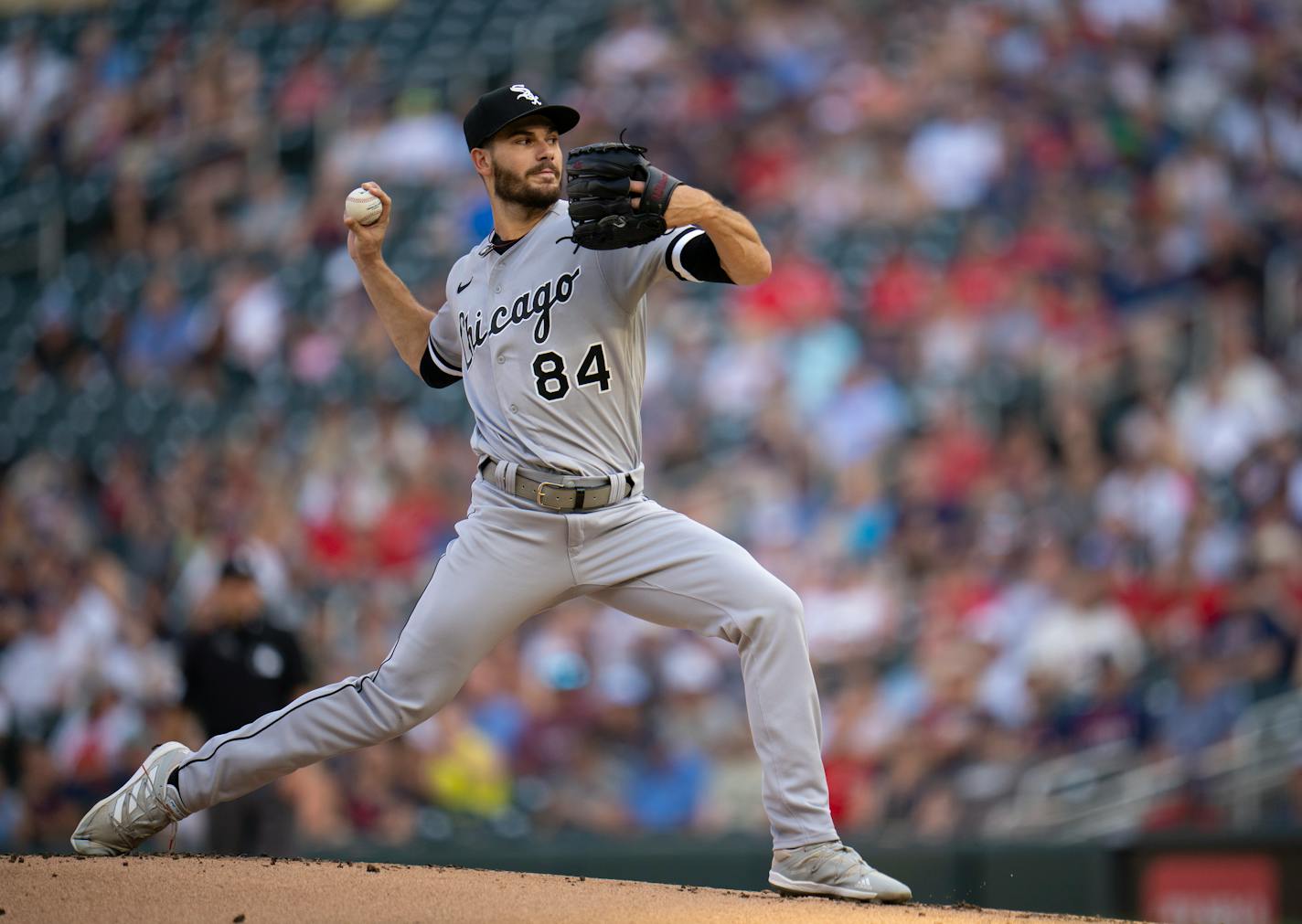 Chicago White Sox starting pitcher Dylan Cease throwing against the Twins in the first inning. ] JEFF WHEELER • jeff.wheeler@startribune.com