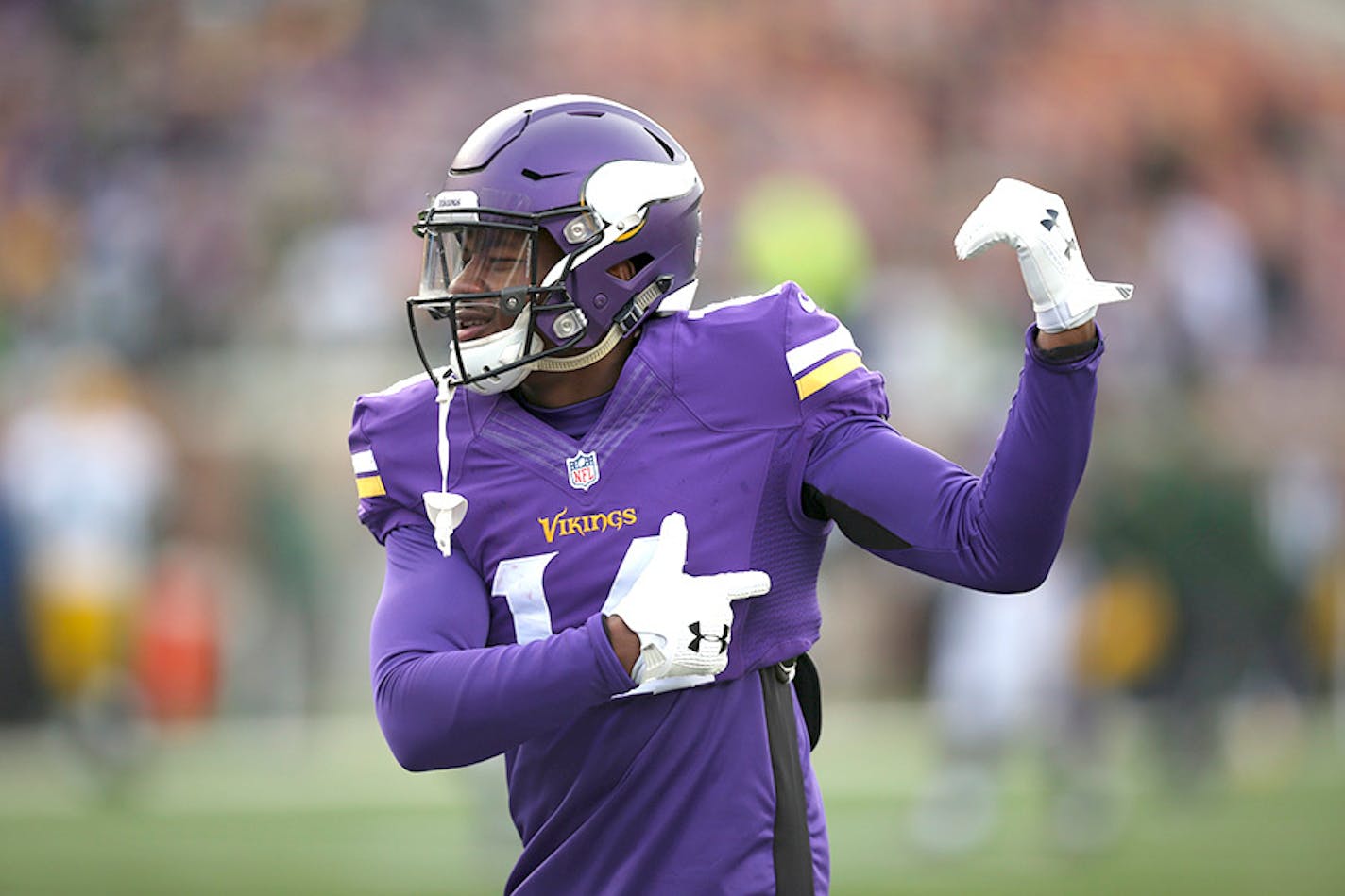 Vikings wide receiver Stefon Diggs (14)