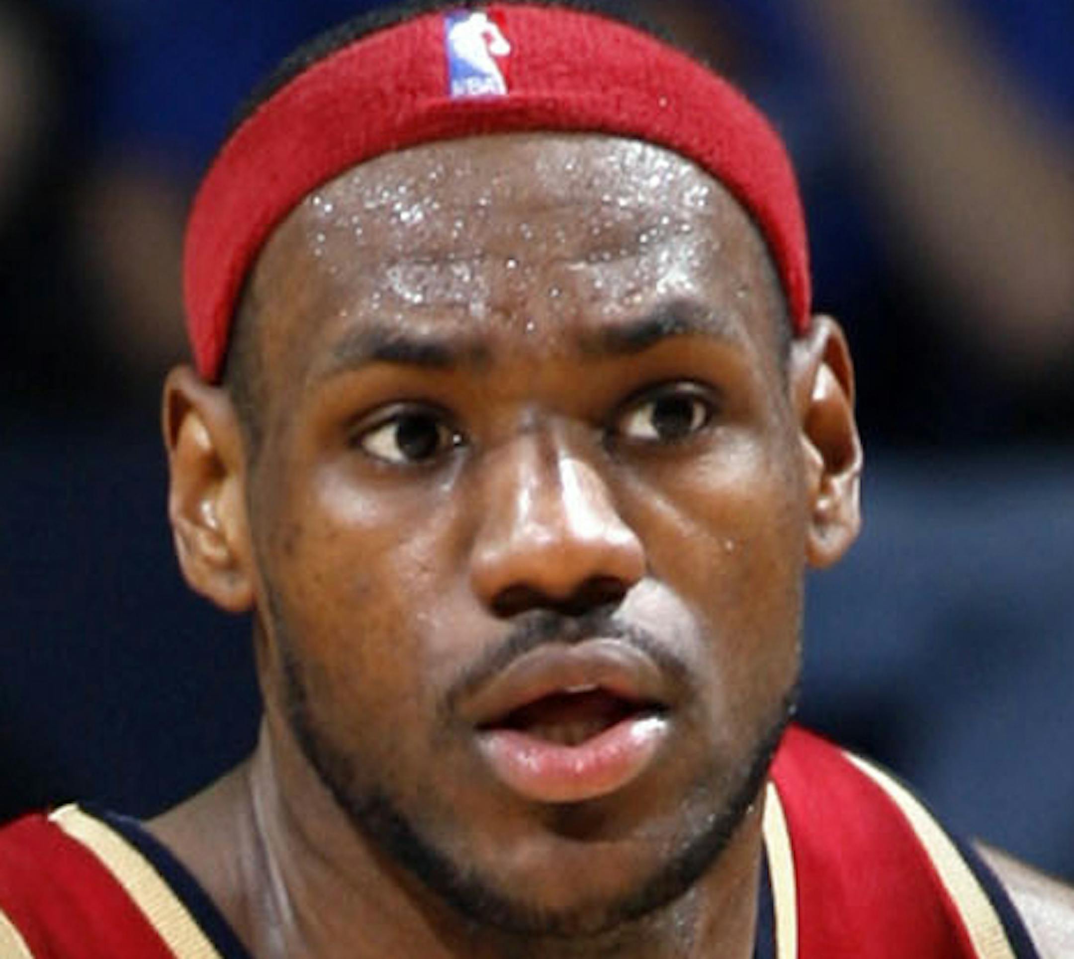 Cleveland Cavaliers LeBron James brings the ball up court during the third quarter of NBA basketball action Wednesday, March 14, 2006, in Memphis, Tenn. James scored a game high 29 points in the Cavaliers 118-96 victory over the Grizzlies. (AP Photo/Nikki Boertman) ORG XMIT: TNNB104