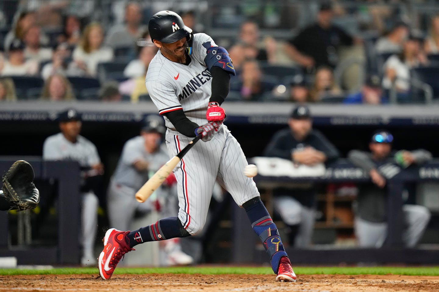 Carlos Correa s clutch hitting sends Twins to second win in a row