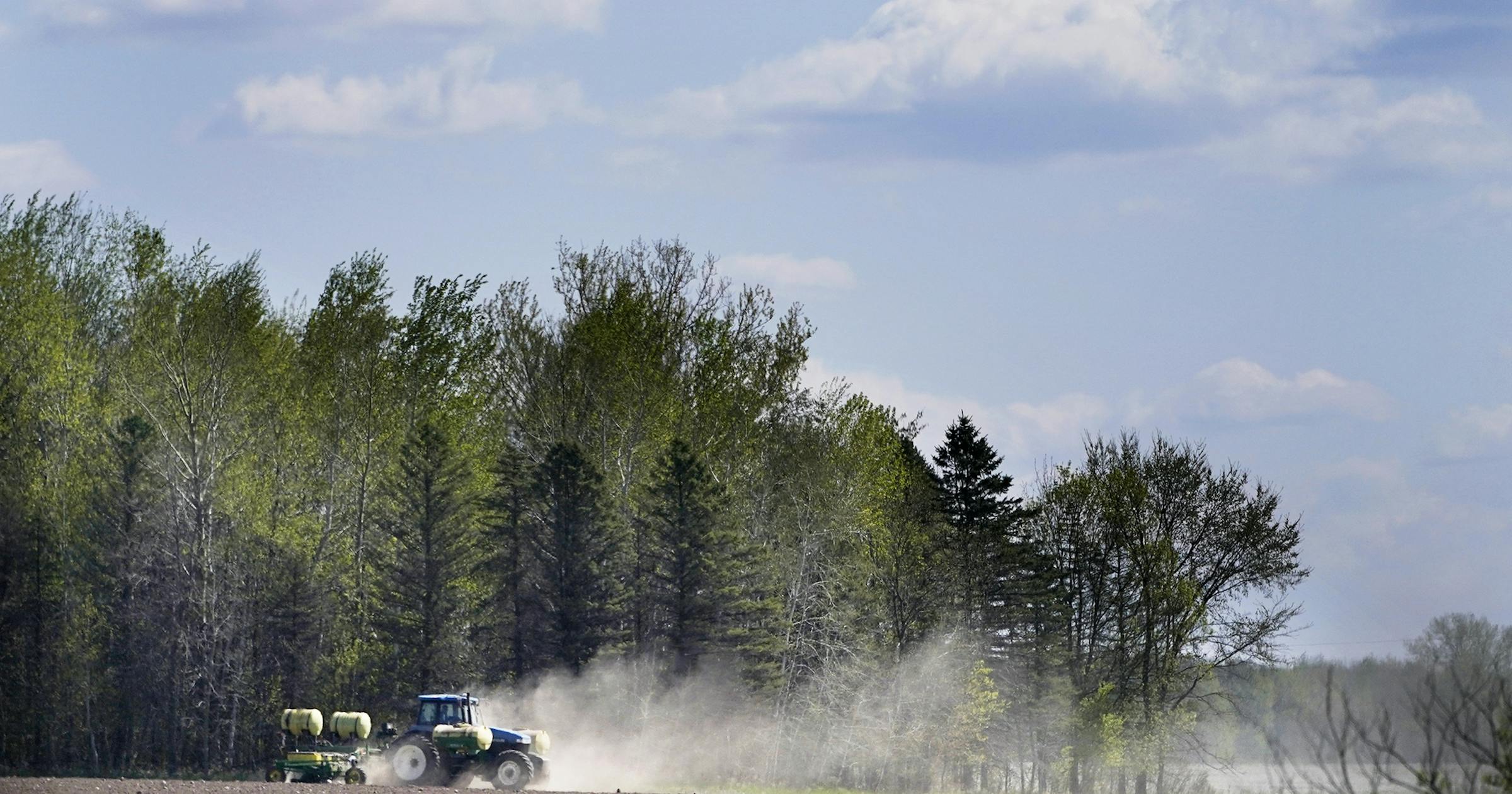 Air quality alert in NW Minnesota, red flag warning across the state