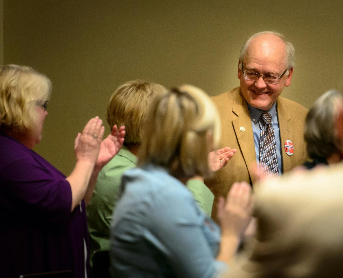 House members gave a standing ovation to retiring Rep. John Benson, DFL-Minnetonka. ] Friday, May 16, 2014 GLEN STUBBE * gstubbe@startribune.com