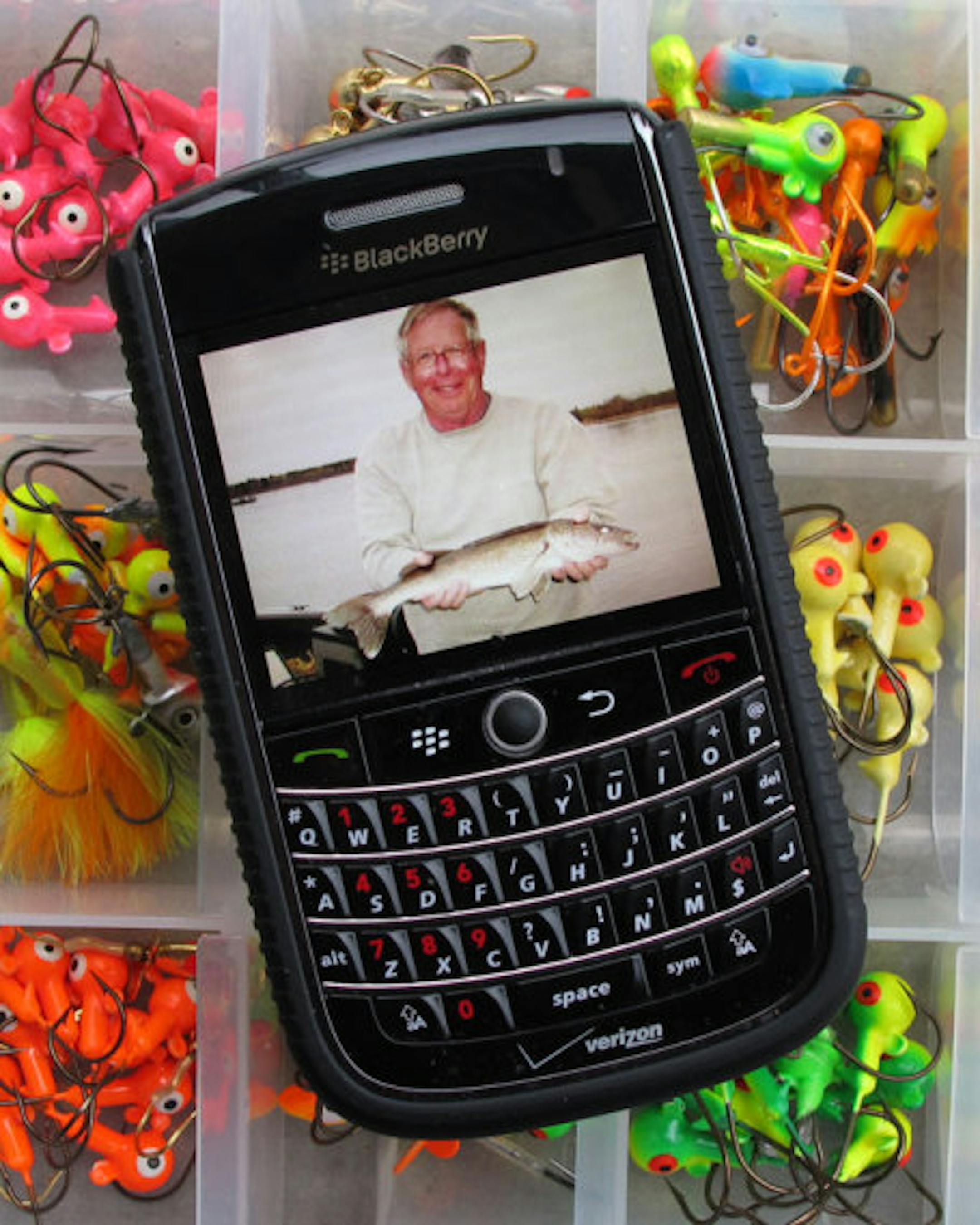 Share your weekend fishing success with the world as it happens by using Twitter.