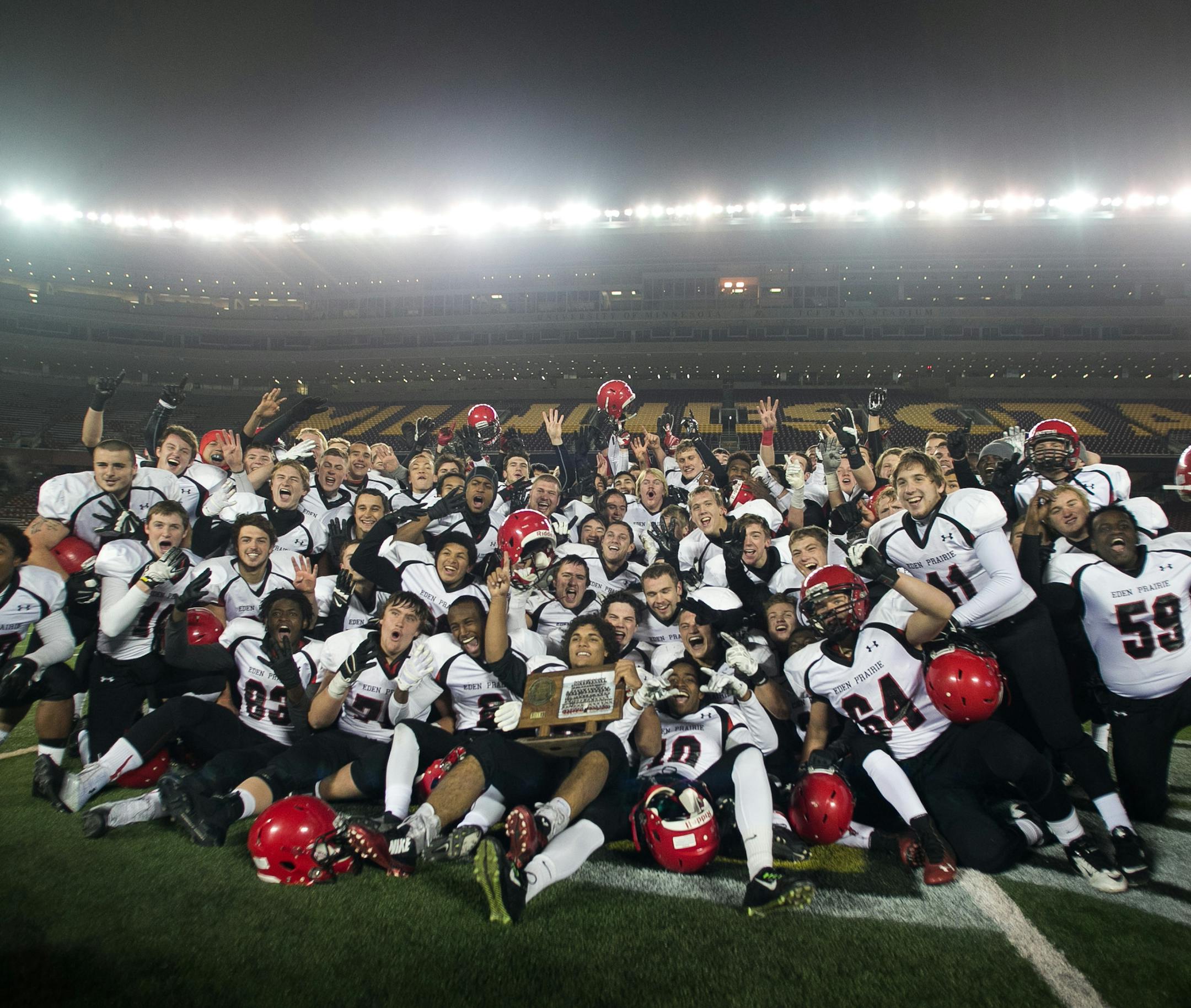 ] AARON LAVINSKY ‚Ä¢ aaron.lavinsky@startribune.com Totino-Grace takes on Eden Prairie in the Class 6A Prep Bowl Friday, Nov. 21, 2014 at TCF Bank Stadium.