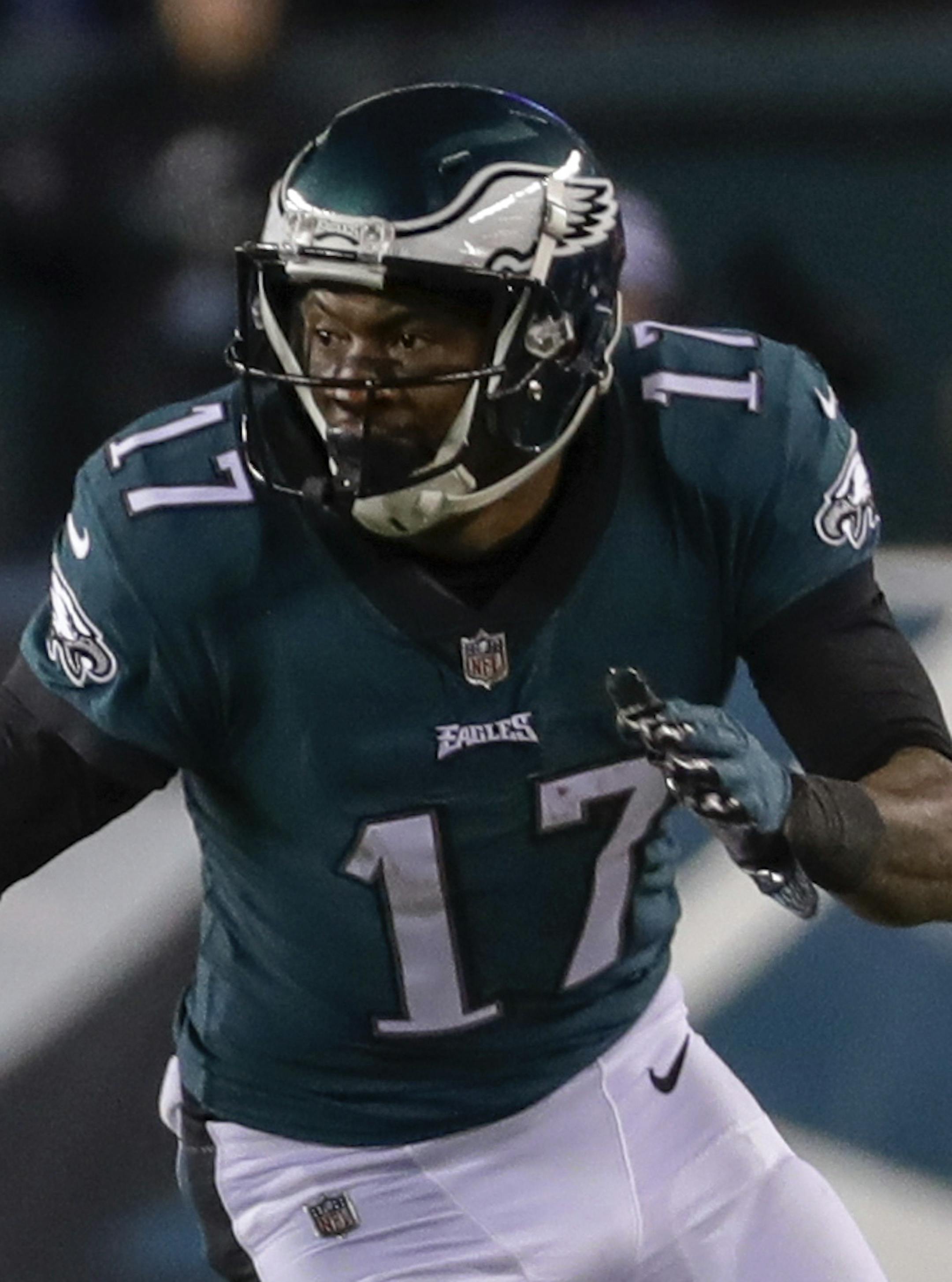 Philadelphia Eagles' Alshon Jeffery in action during the second half of an NFL divisional playoff football game against the Atlanta Falcons, Saturday, Jan. 13, 2018, in Philadelphia. Philadelphia won 15-10. (AP Photo/Chris Szagola)