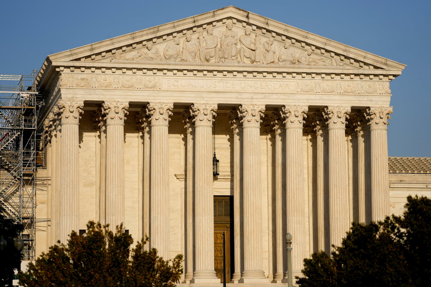 Exterior of U.S. Supreme Court building.