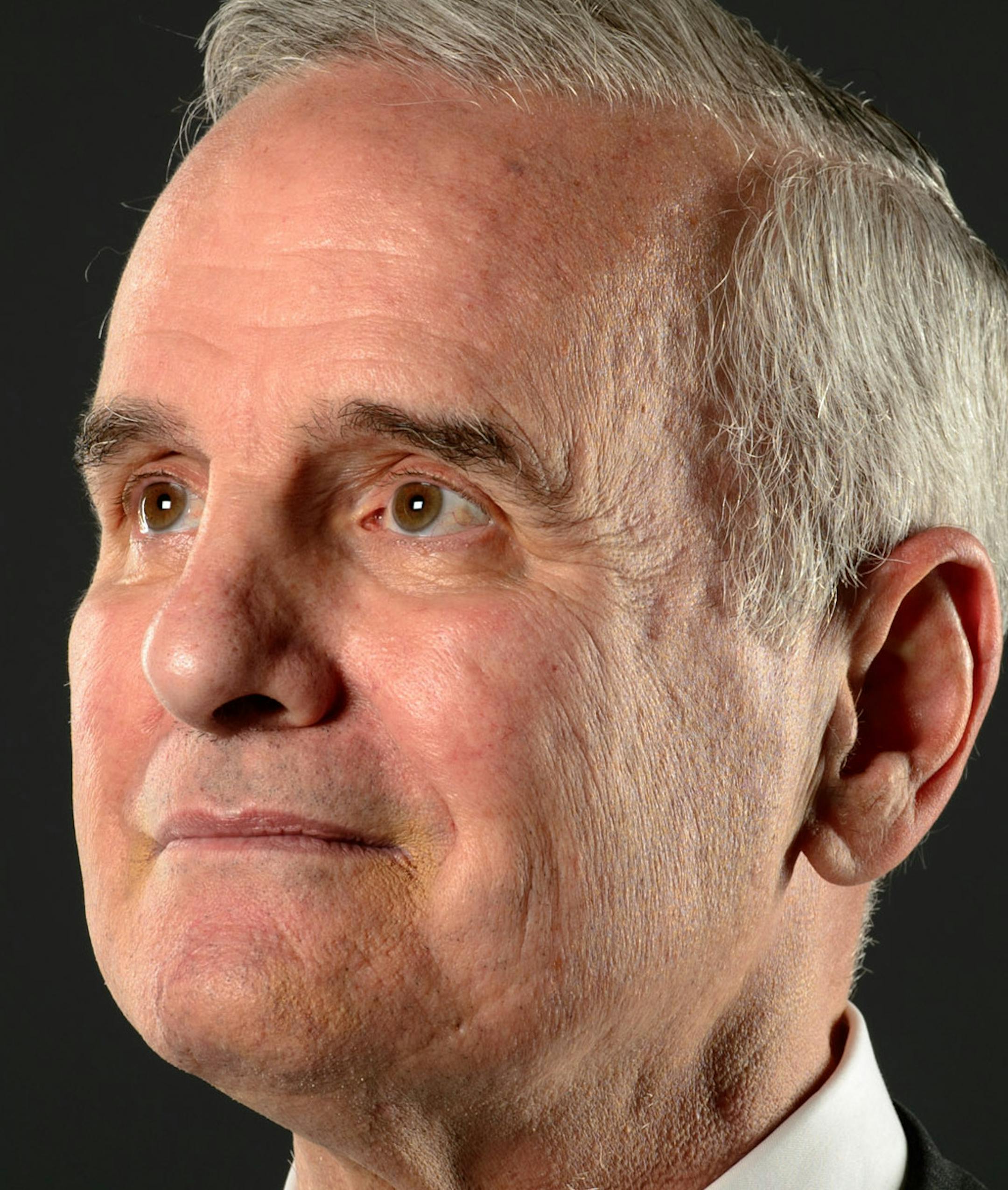 Governor Mark Dayton ] GLEN STUBBE * gstubbe@startribune.com Tuesday, October 7, 2014 In the Star Tribune photo studio.