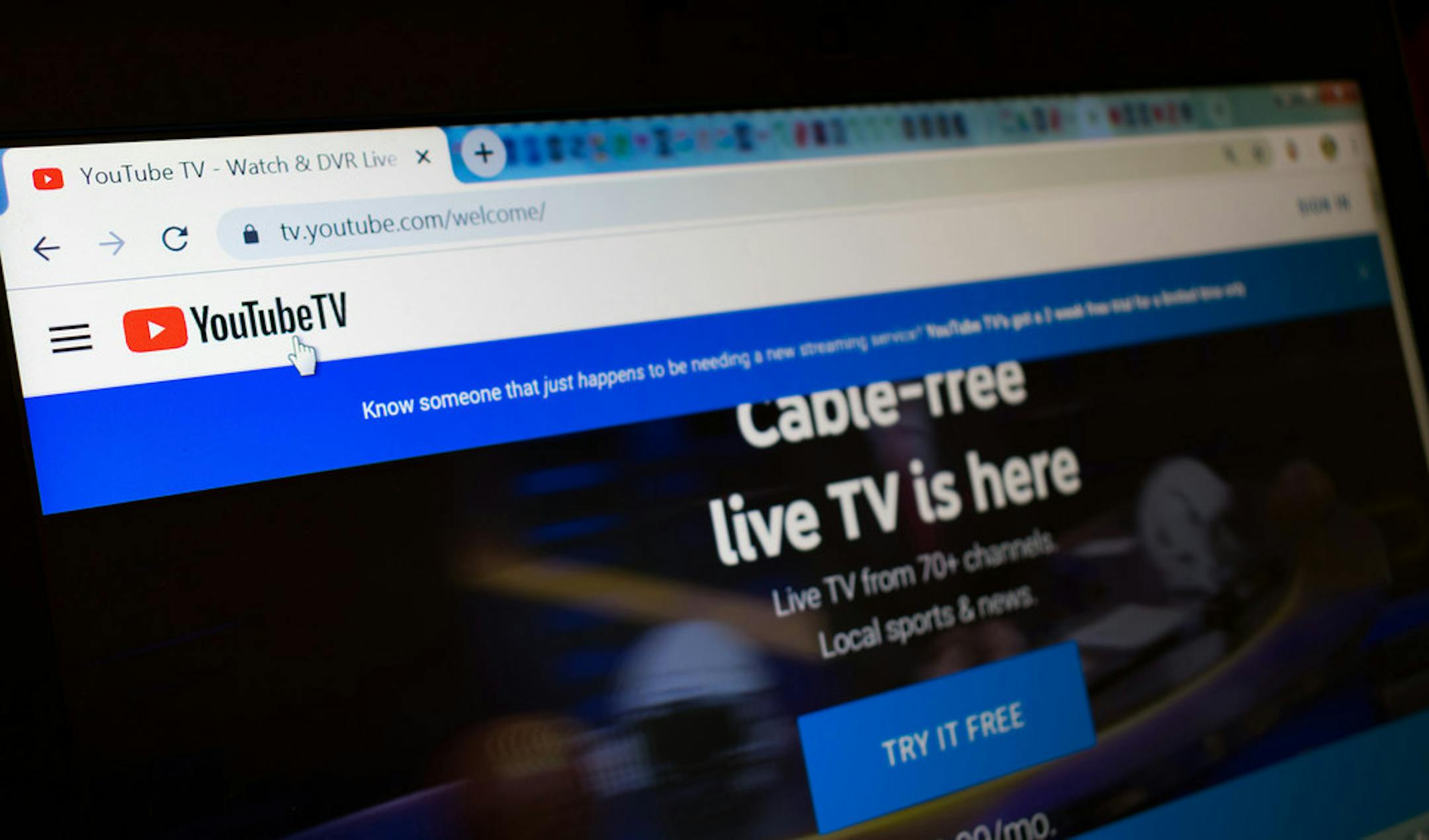 YouTube TV reported a temporary extension to continue carrying Fox Sports North on the streaming service.
