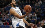 Minnesota Timberwolves center Karl-Anthony Towns (32) goes up for a layup during the first half. ] ANTHONY SOUFFLE � anthony.souffle@startribune.com