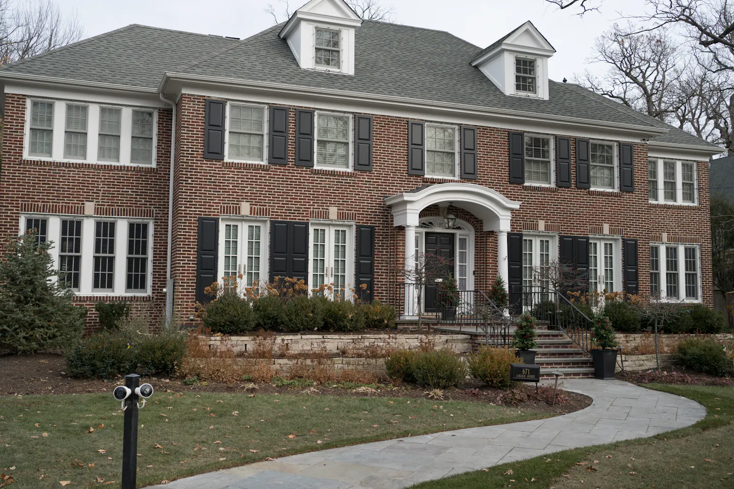 The 'Home Alone' house is for sale for $5.25 million (booby traps not included) - Vimarsana News