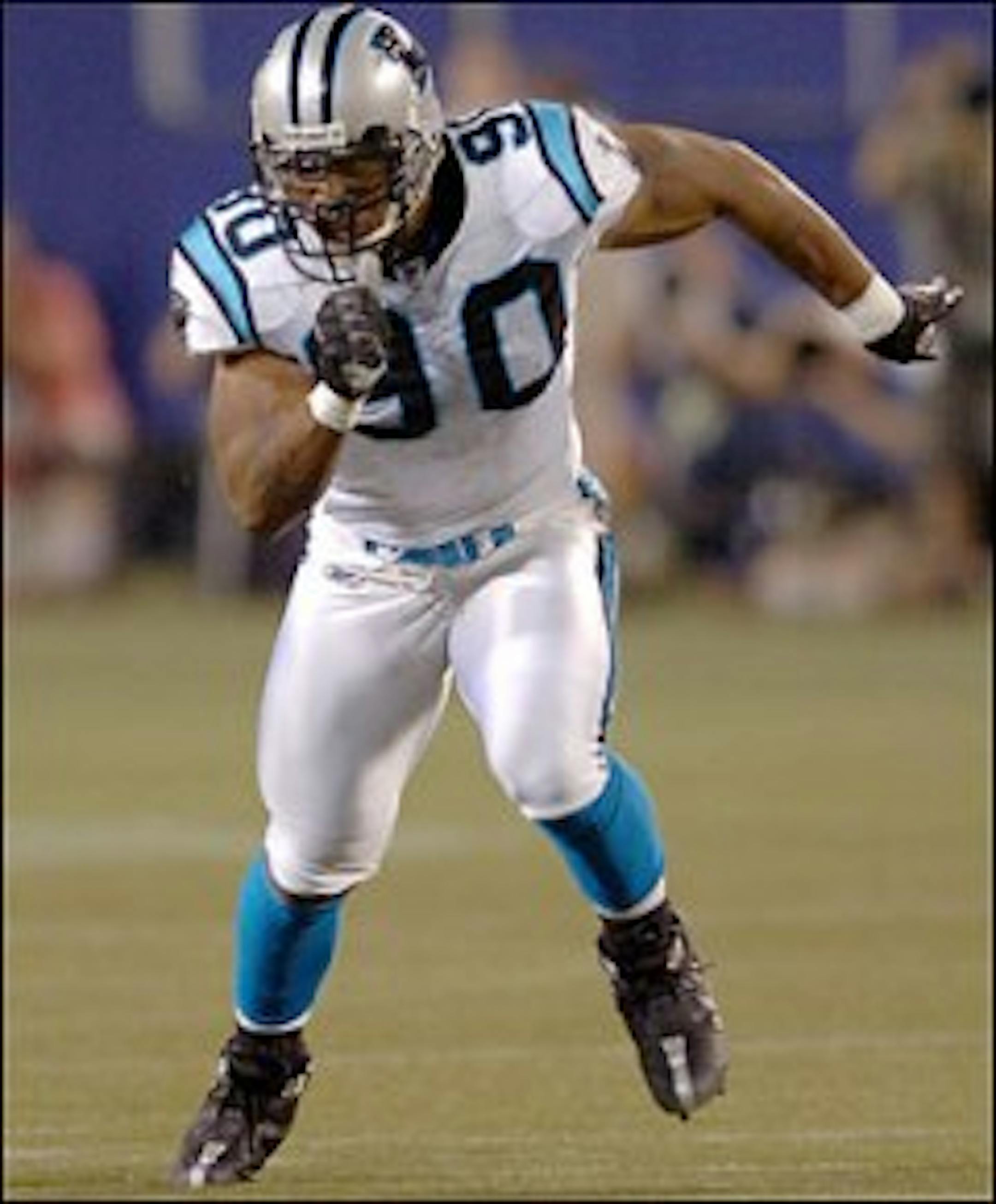 Pro Bowl defensive end Julius Peppers is among 235 NFL players scheduled to become unrestricted free agents next month.