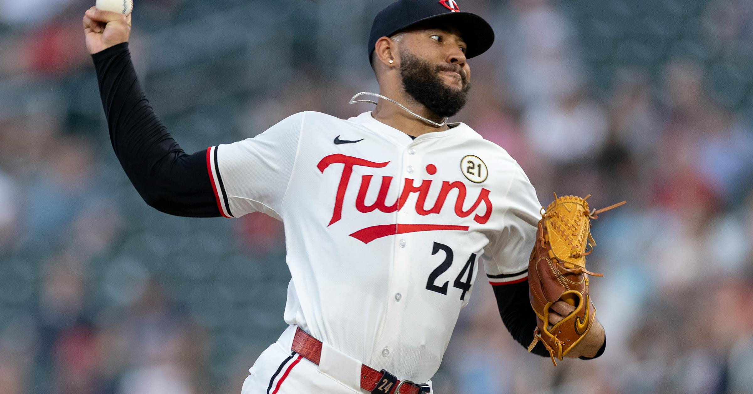 Can Simeon Woods Richardson's 11 Strikeouts Propel the Twins Past the Yankees?