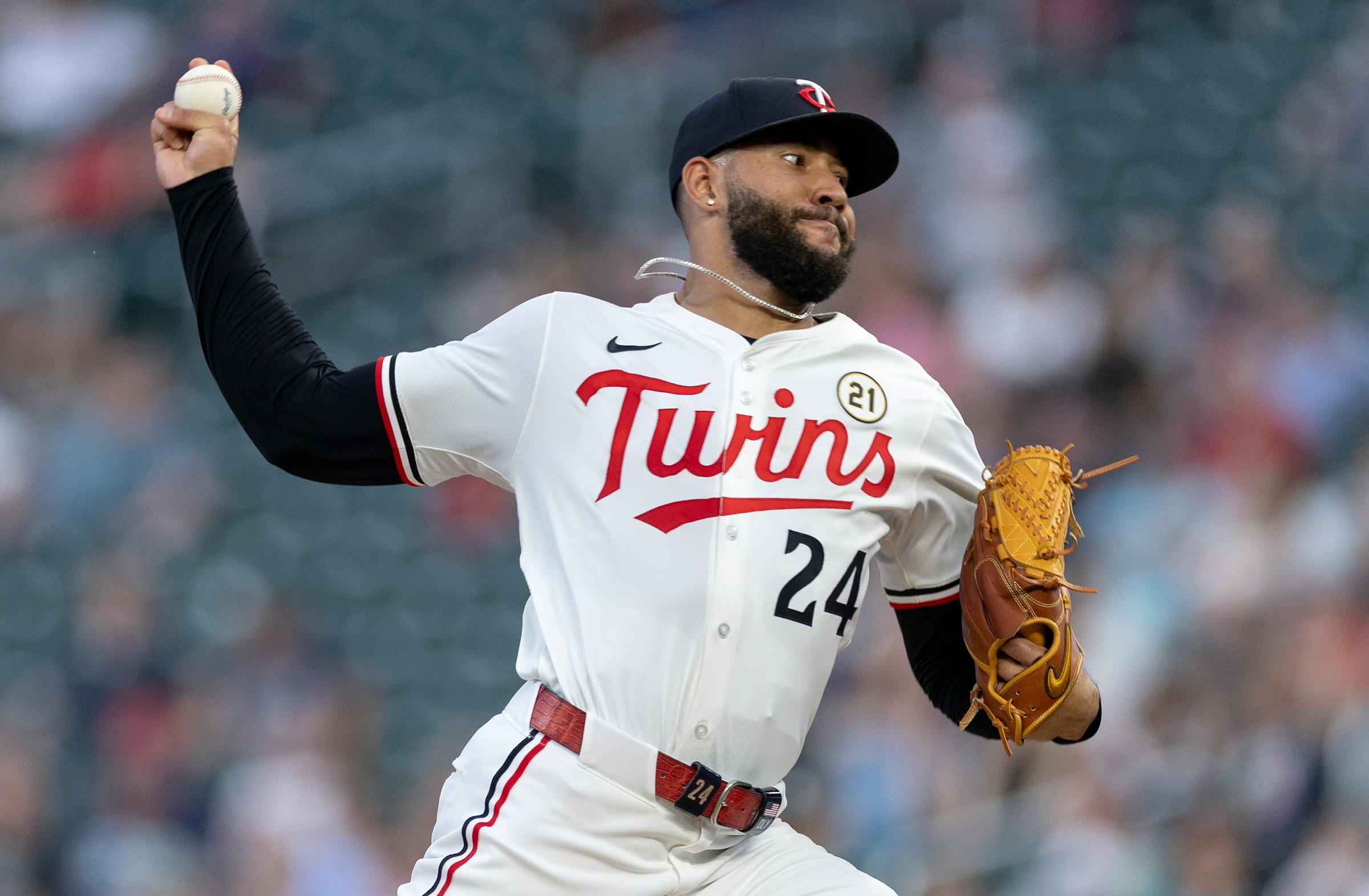 Can Simeon Woods Richardson's 11 Strikeouts Propel the Twins Past the Yankees?