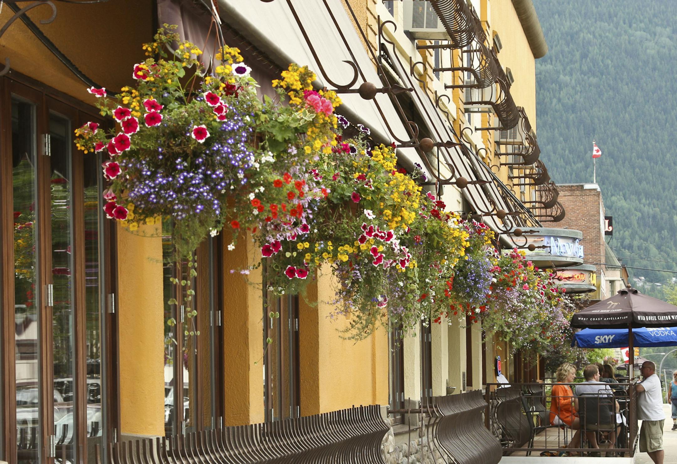 -- PHOTO MOVED IN ADVANCE AND NOT FOR USE - ONLINE OR IN PRINT - BEFORE DEC. 27, 2015. -- An undated image provided by Addison Rickaby of the outside of The Adventure Hotel in Nelson, British Columbia. The century-old New Grand Hotel was renamed The Adventure Hotel and given a complete overhaul, finished last spring. (Addison Rickaby via The New York Times) -- NO SALES; FOR EDITORIAL USE ONLY WITH CANADA-ADVENTURE-HOTEL BY CHRISTOPHER SOLOMON FOR DEC. 27, 2015. ALL OTHER USE PROHIBITED. --