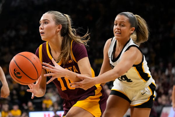 U women's basketball gets chance for reset after lopsided loss to Iowa