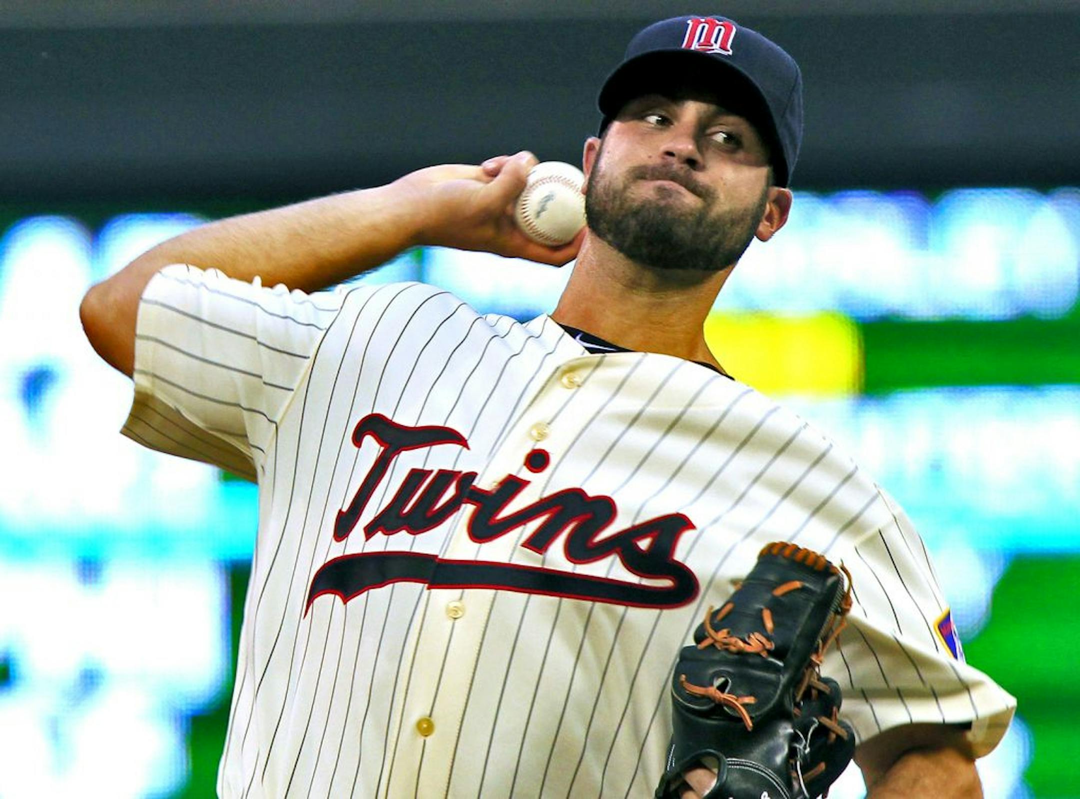 Minnesota Twins vs. Chicago White Sox. Chicago won 5-3. Twins starting pitcher Nick Blackburn was the losing pitcher. Friday August 5, 2011.