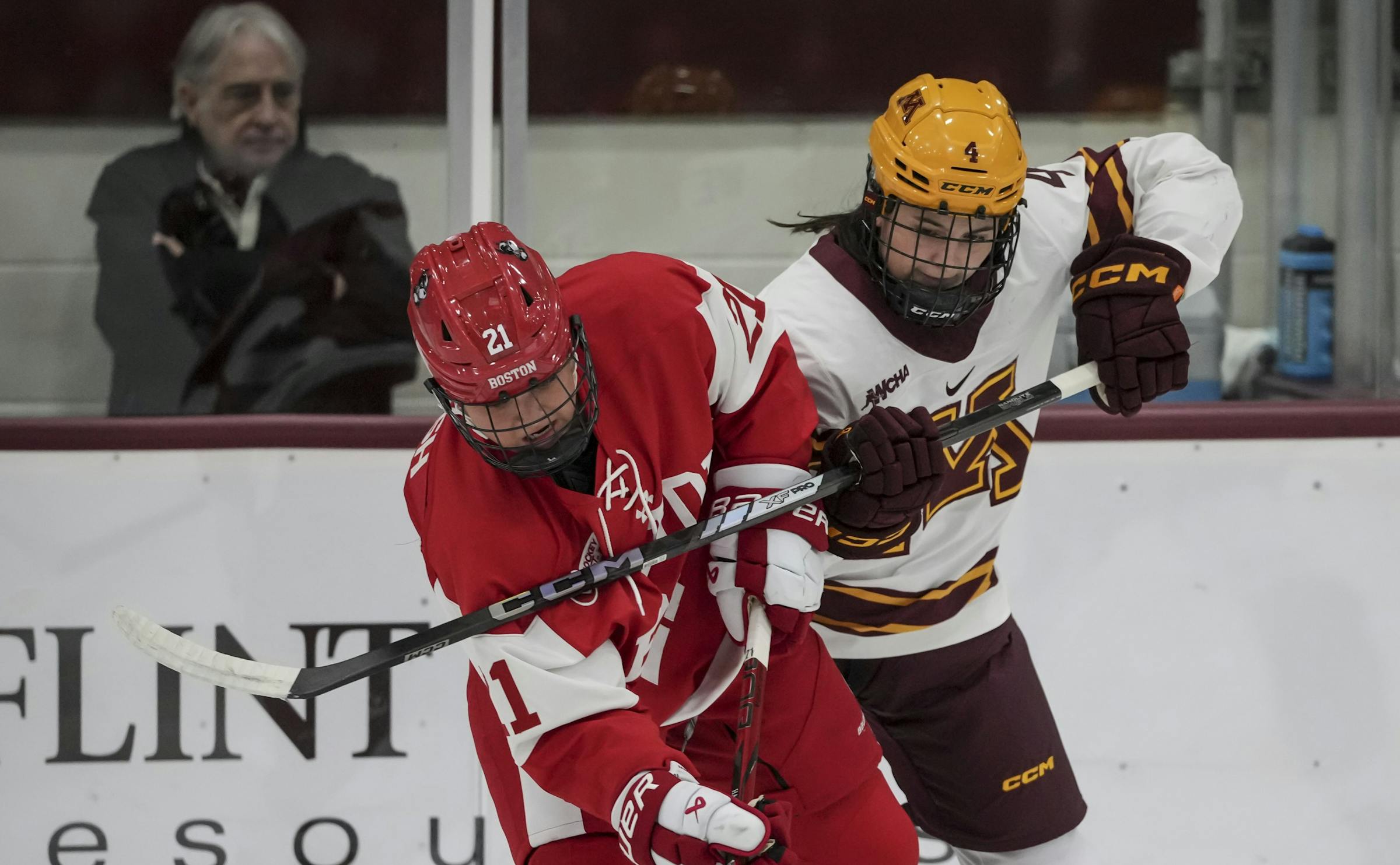 Gophers women’s hockey team barges past St. Cloud State, ends losing streak