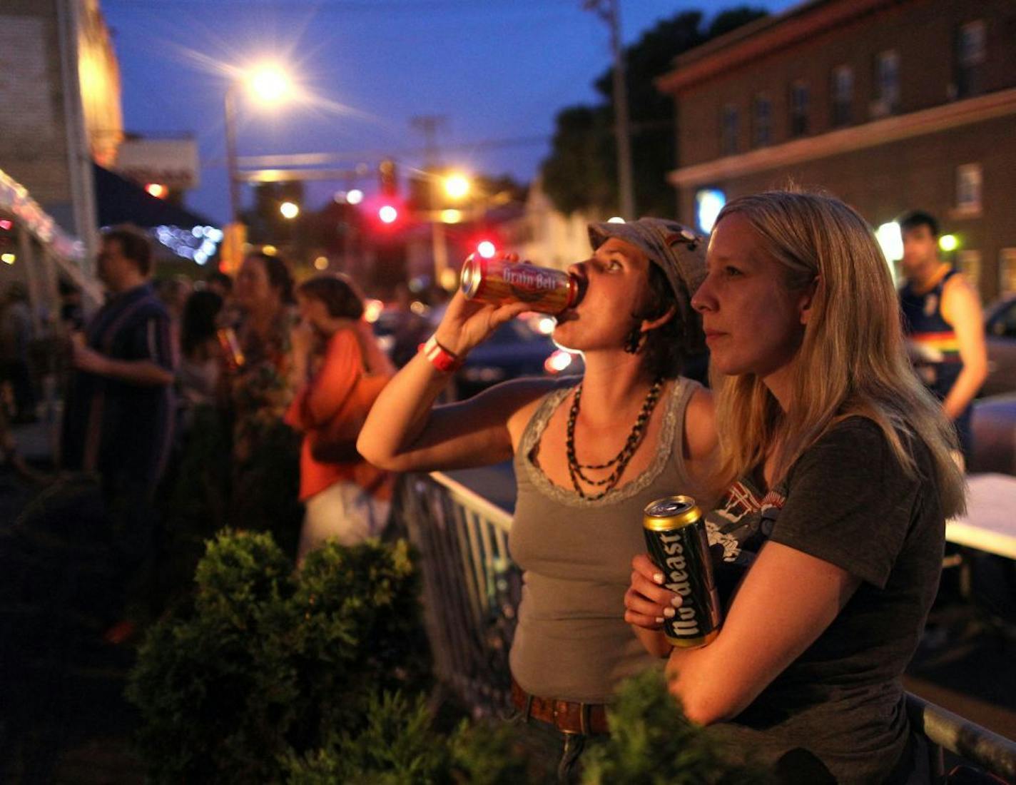 Art-a-Whirl revelers took in a concert outside the 331 Club.