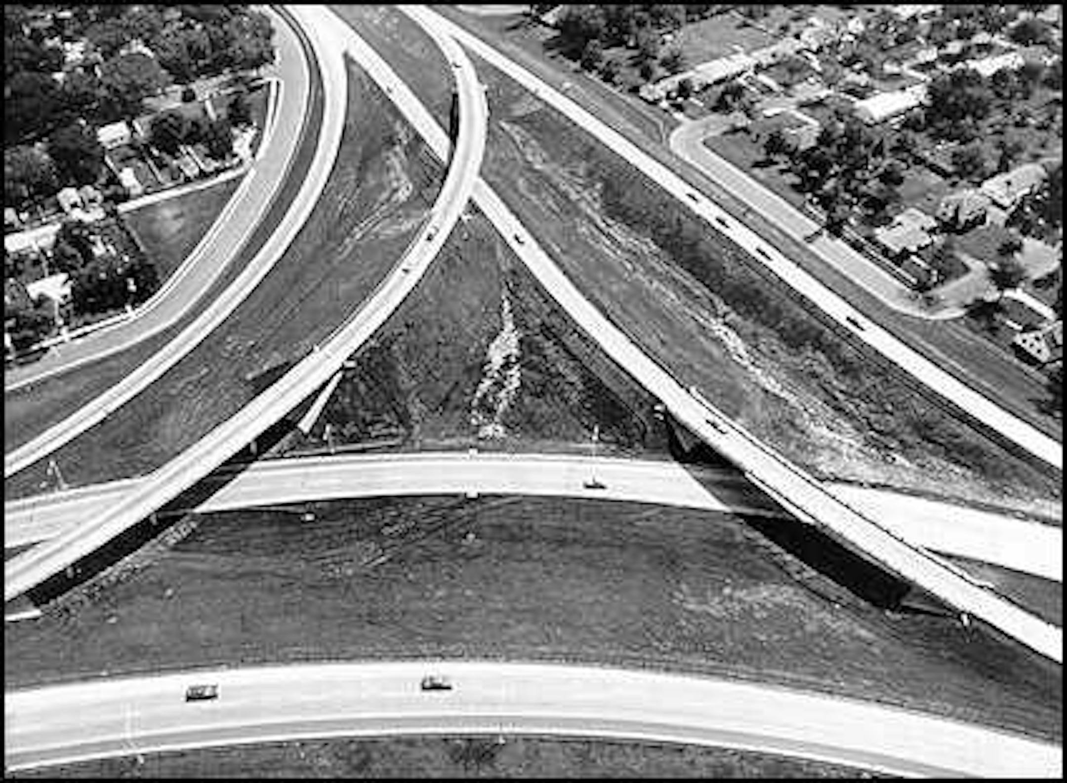 1967: The new Crosstown-I-35W interchange