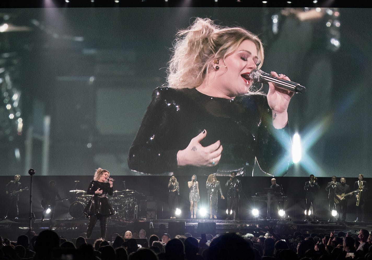 Kelly Clarkson brings her Meaning of Life tour to Xcel Energy Center in St. Paul February 16, 2019. (Courtney Perry/Special to the Star Tribune)