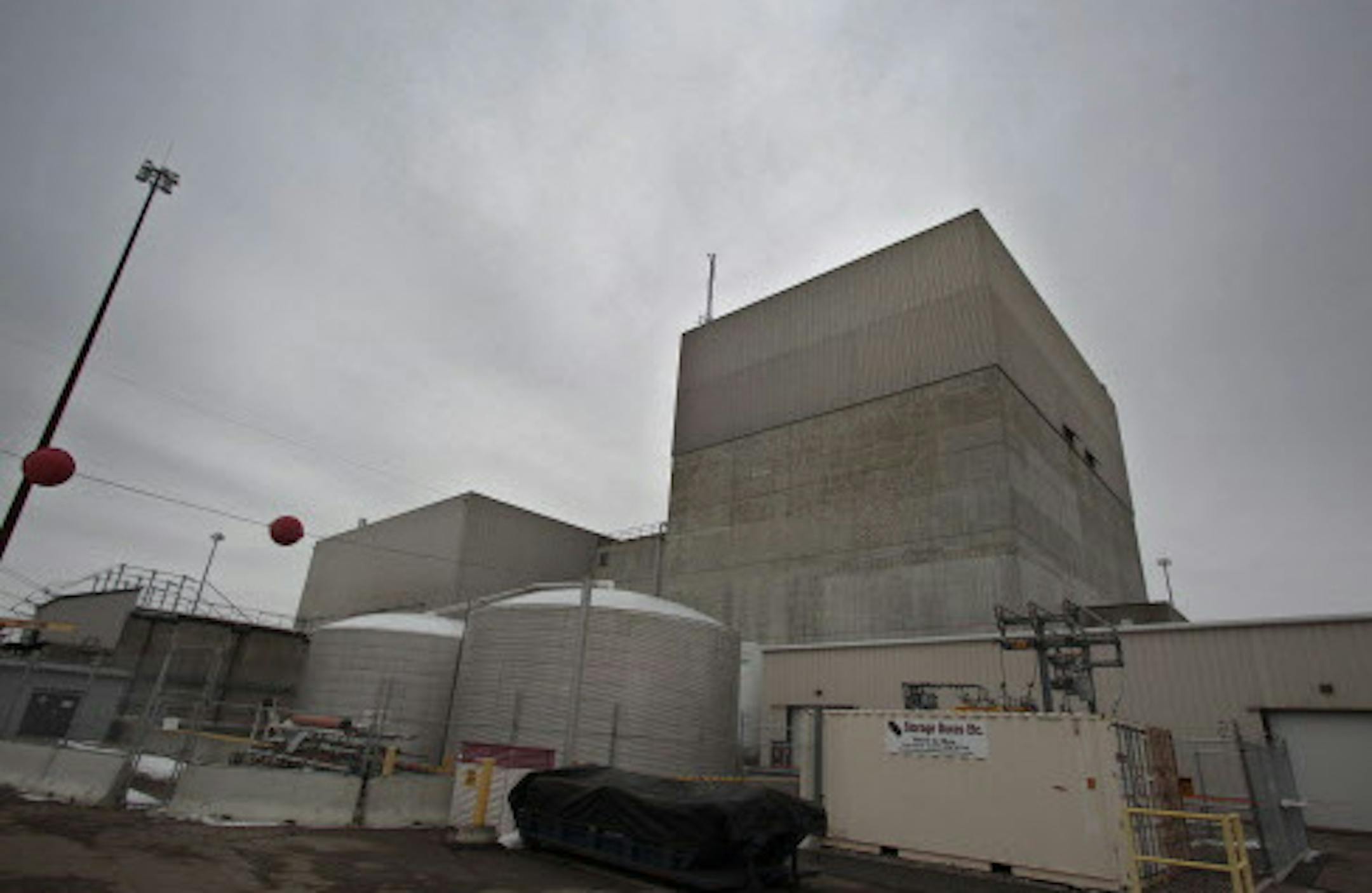 The gray concrete walls of the Monticello nuclear power plant, 40 miles north of the Twin Cities. The upper third of the building is not hardened like the lower portion, which contains the reactor. On three similar plants in Japan, explosions from hydrogen gas blew open the upper section of the reactor buildings in March 2011. ] JIM GEHRZ•jgehrz@startribune.com (JIM GEHRZ/STAR TRIBUNE) / February 28, 2012 / 9:00 AM , Monticello, MN** BACKGROUND INFORMATION: The Monticello Nuclear Generati