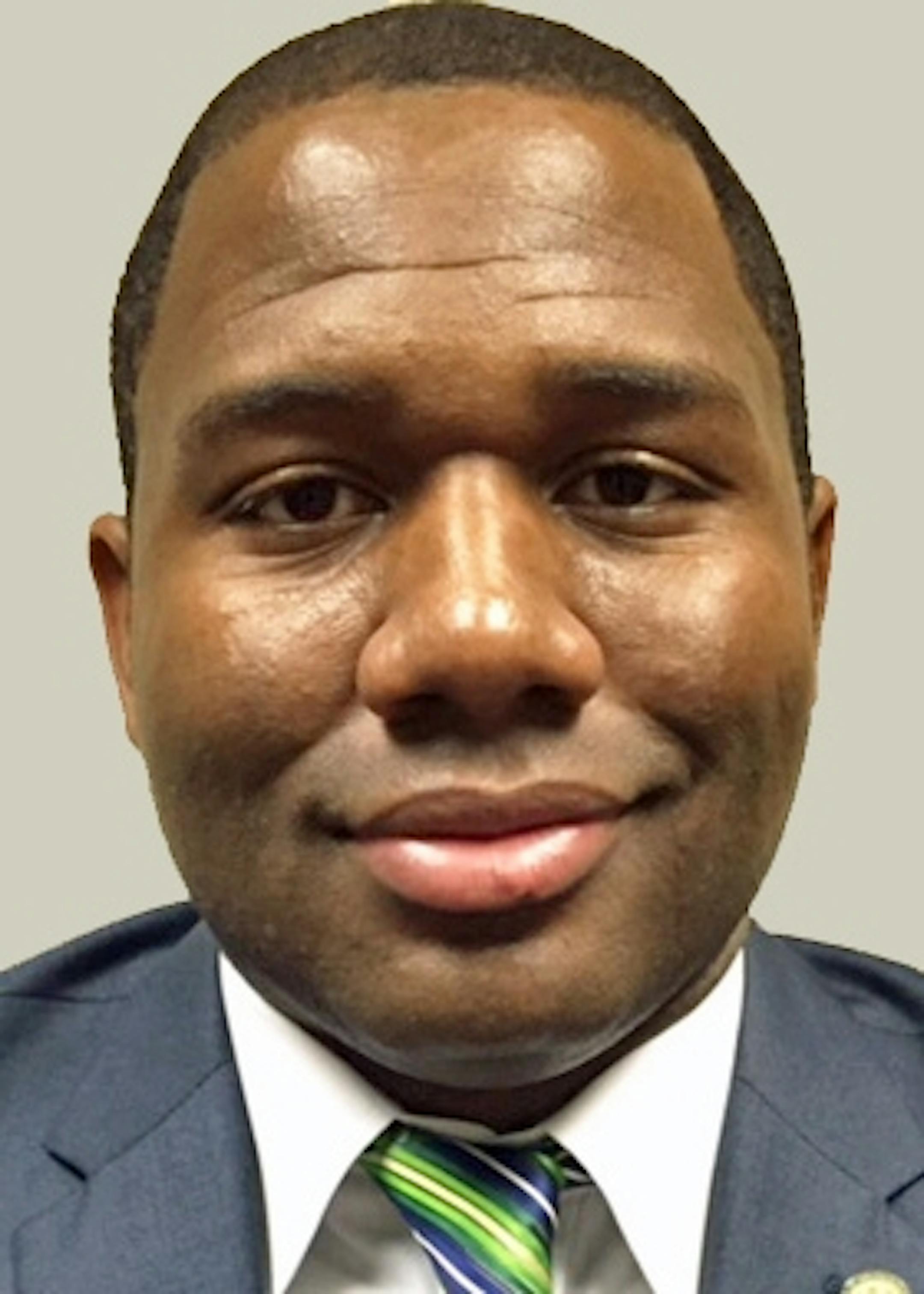 Luther Wynder was named executive director of the Minnesota Valley Transit Authority.