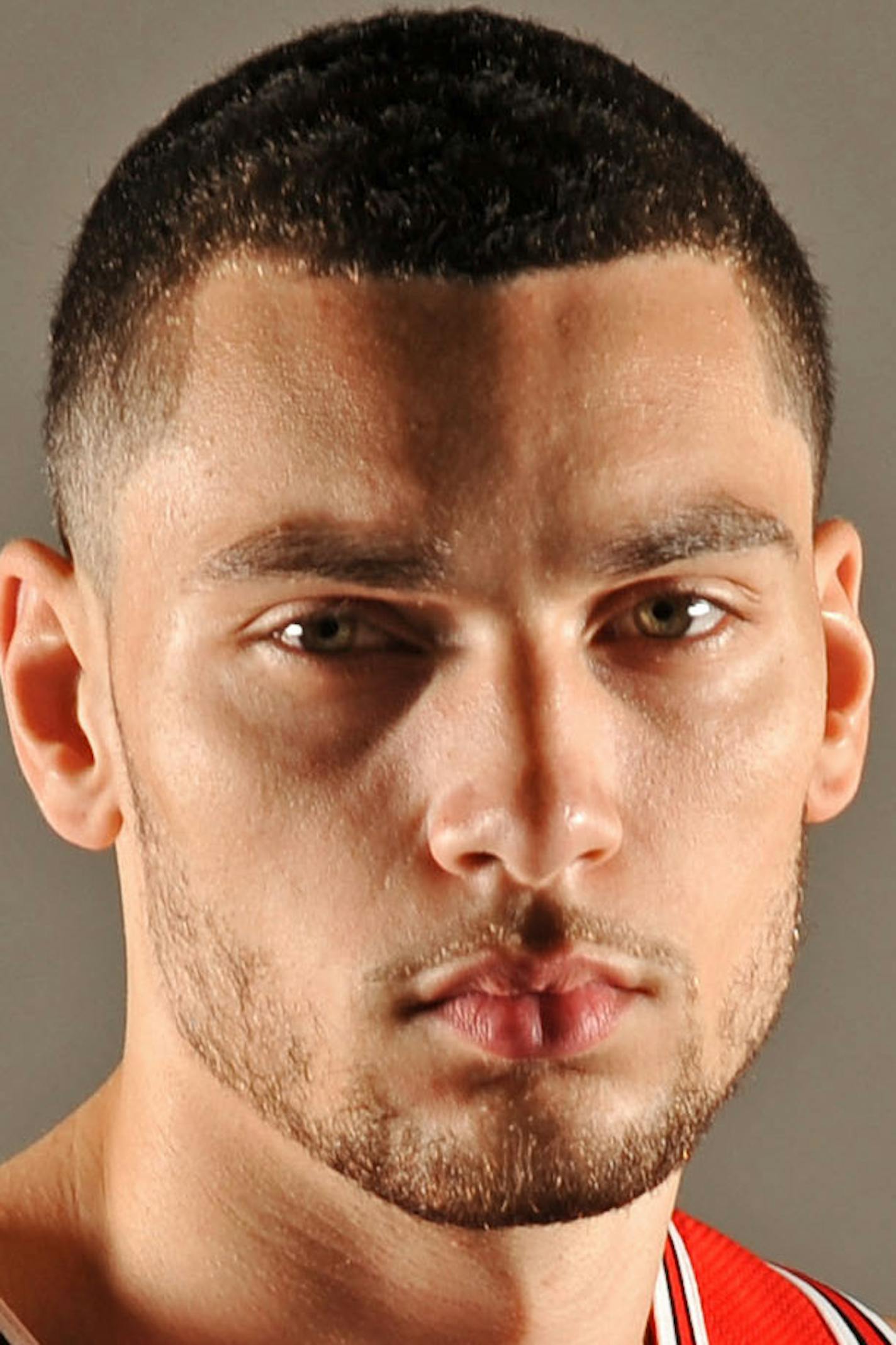 CHICAGO, IL - SEPTEMBER 25: Zach LaVine #8 of the Chicago Bulls poses for a portrait during the 2017-18 NBA Media Day on September 25, 2017 at the United Center in Chicago, Illinois. NOTE TO USER: User expressly acknowledges and agrees that, by downloading and or using this Photograph, user is consenting to the terms and conditions of the Getty Images License Agreement. Mandatory Copyright Notice: Copyright 2017 NBAE (Photo by Randy Belice/NBAE via Getty Images) ORG XMIT: 775046147