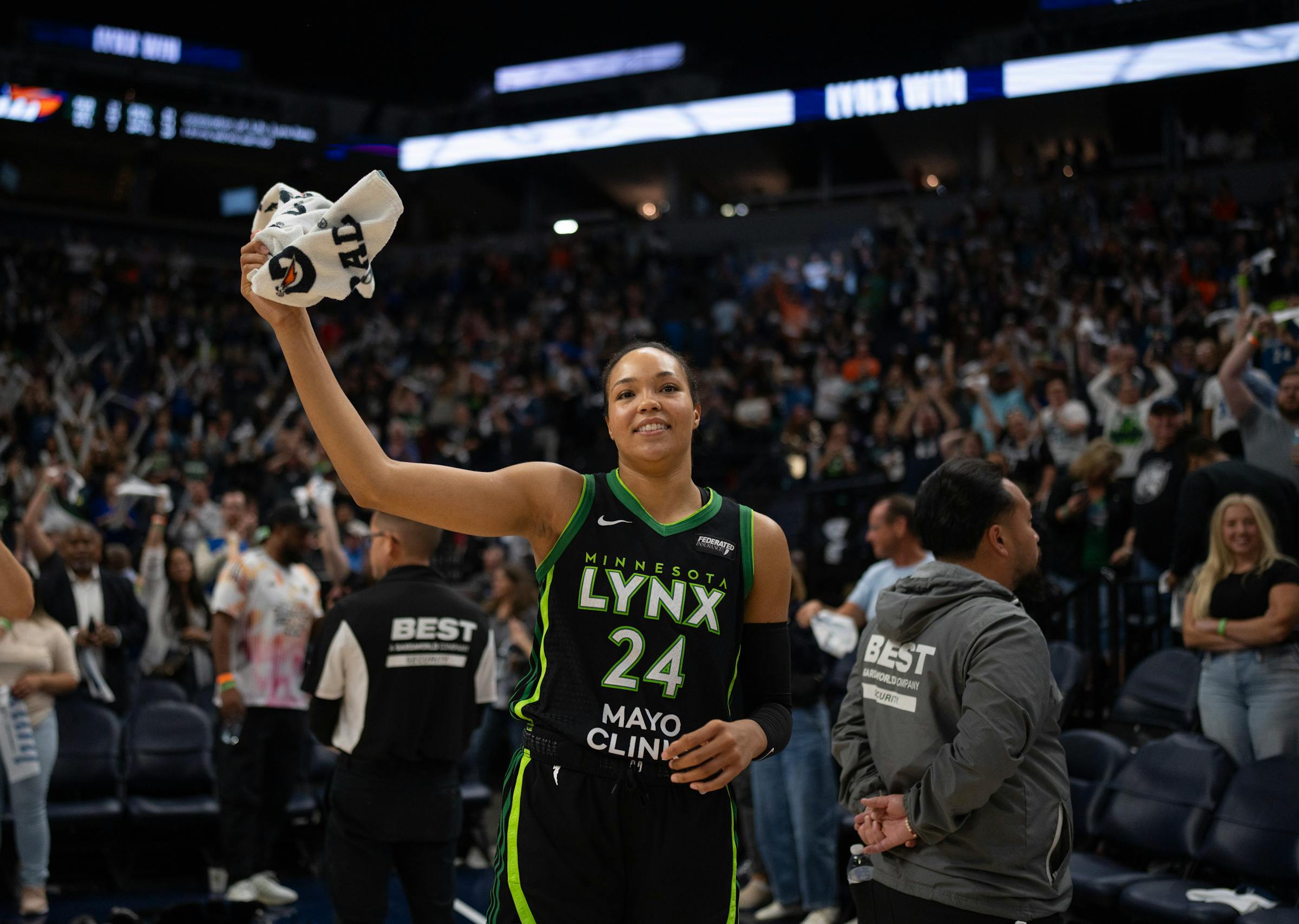 Lynx roll over Mercury 101-88 and move into the second round of the WNBA playoffs