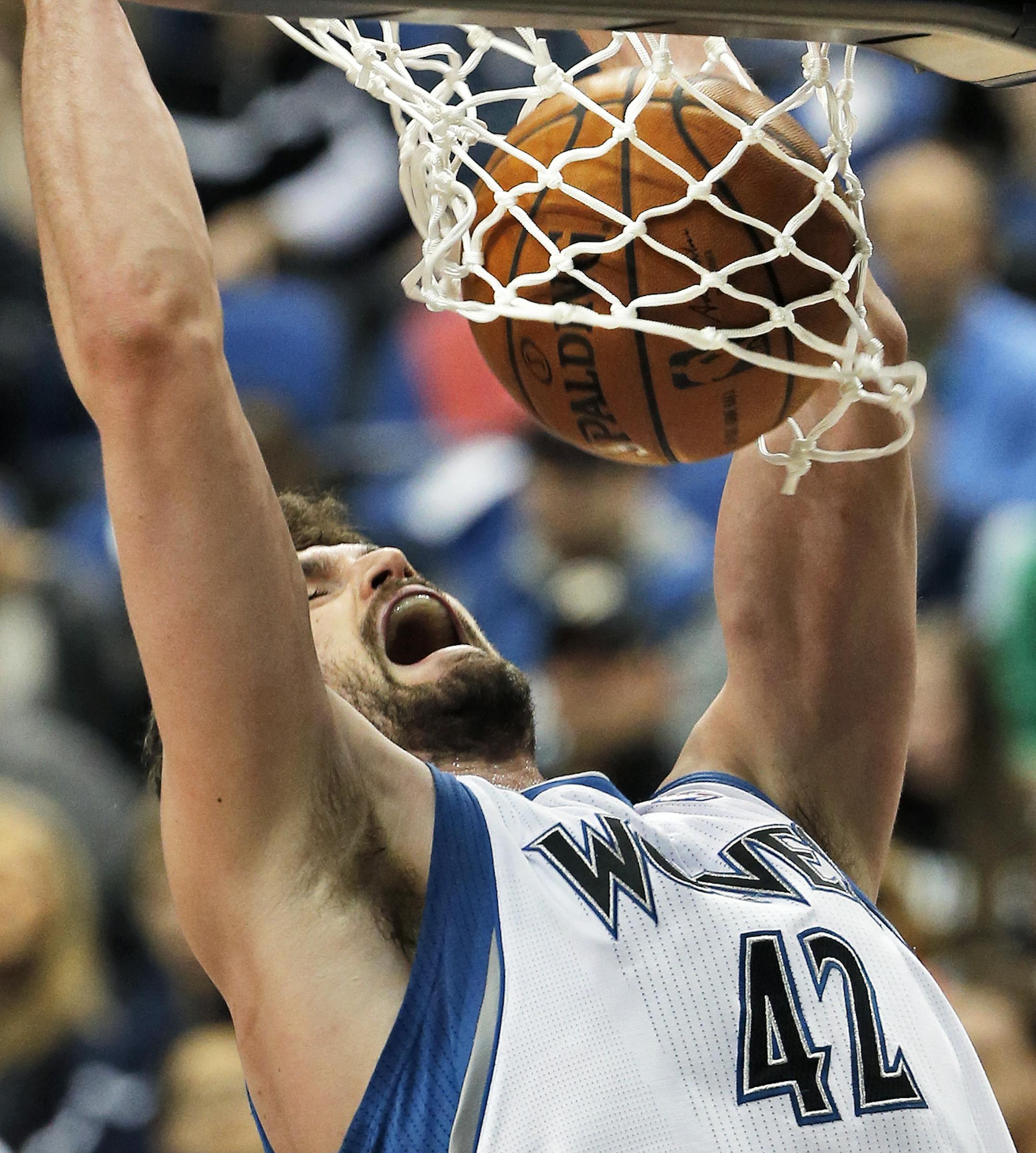 Wolves Kevin Love dunked in two first half points. ] Minnesota Timberwolves vs. Sacramento Kings (MARLIN LEVISON/STARTRIBUNE(mlevison@startribune.com) ORG XMIT: MIN1403161910460481