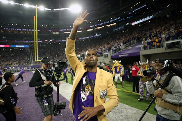 Former Vikings star receiver Randy Moss joined the Minnesota Sports Hall of Fame in the Class of 2019.
