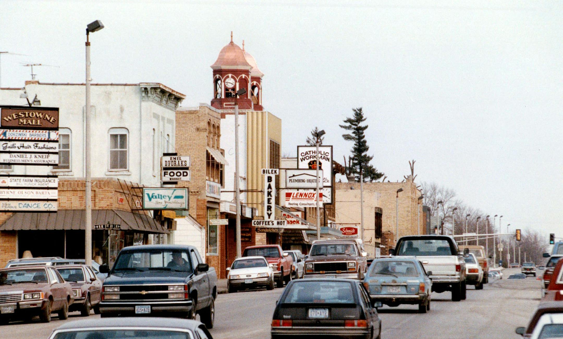 February 7, 1990 Residents of New Prague react to react events in Old Prague. View of New Prague looking from the West. Town's main street, St. Wenceslas towers over city. March 1990 Mike Zerby, Minneapolis Star Tribune ORG XMIT: MER18df37bcd476f962d66cd60628164