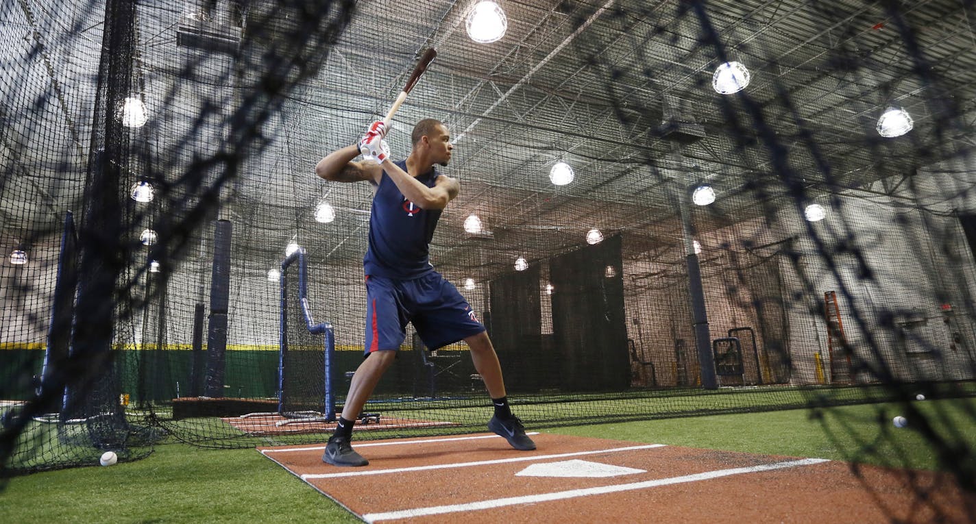 Byron Buxton worked on hitting in the batting cages at Norcross Sports Training Academy January 14 , 2014 near Atlanta ,GA. ] JERRY HOLT &#x201a;&#xc4;&#xf6;&#x221a;&#xd1;&#xac;&#xa2; jerry.holt@startribune.com ORG XMIT: MIN1402041614191251