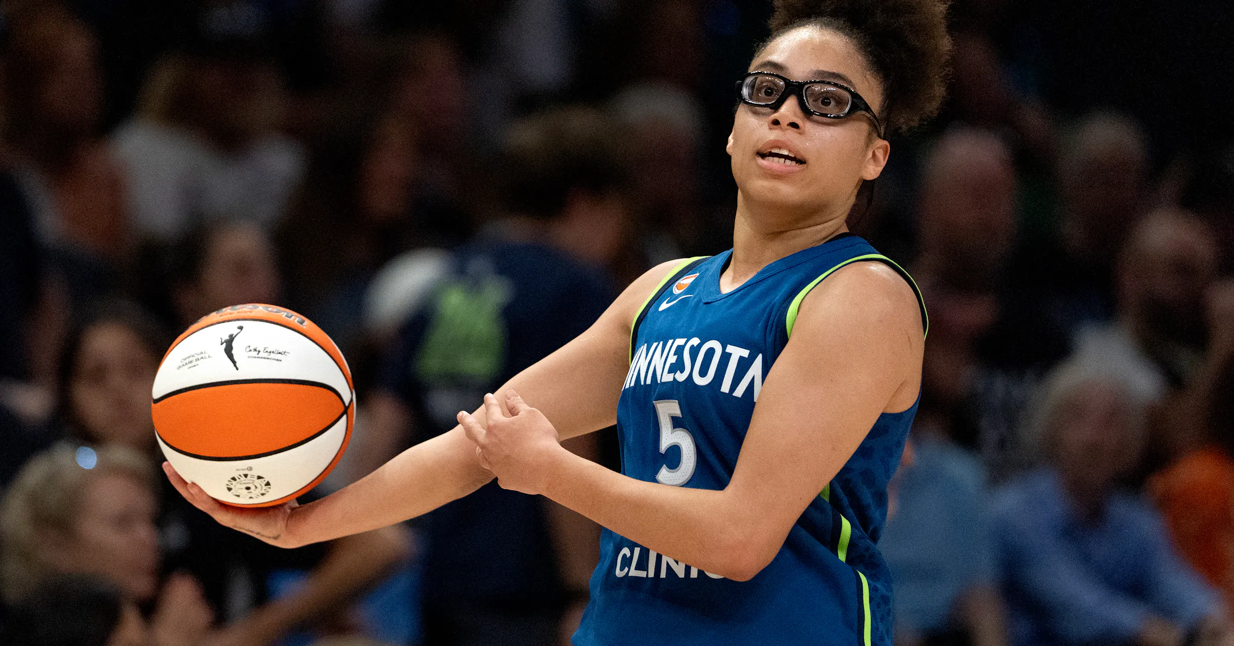 Live: Olivia Miles is out for Lynx as they try to clinch No ...