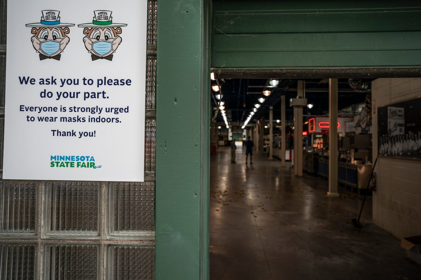 The Food Building and other inside spaces at the Minnesota State encouraged people to wear mask.] Jerry Holt •Jerry.Holt@startribune.com