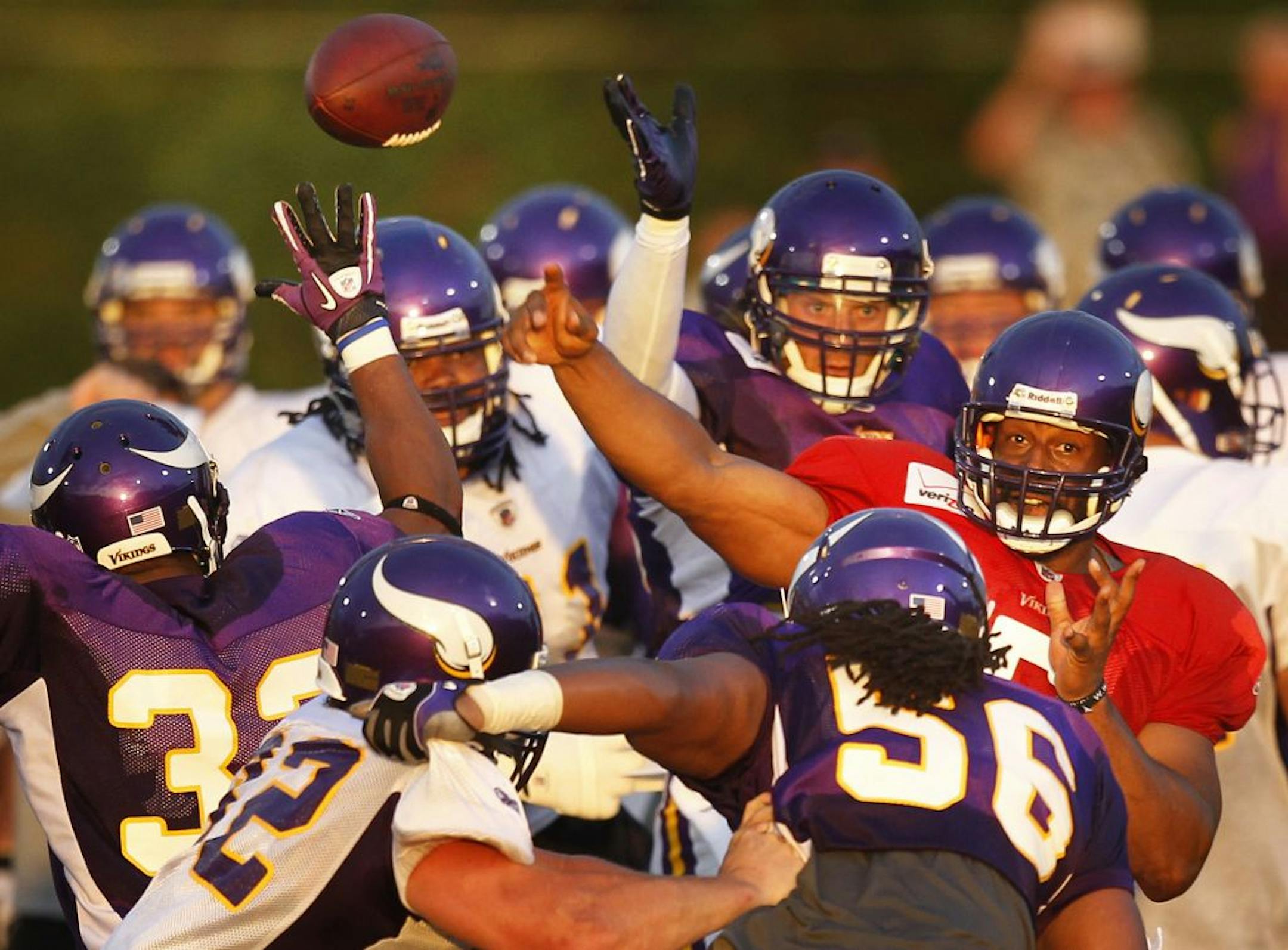 The Vikings held a situational full contact practice Saturday night in Mankato and The new quarterback Donovan McNabb got some practice throwing under pressure.