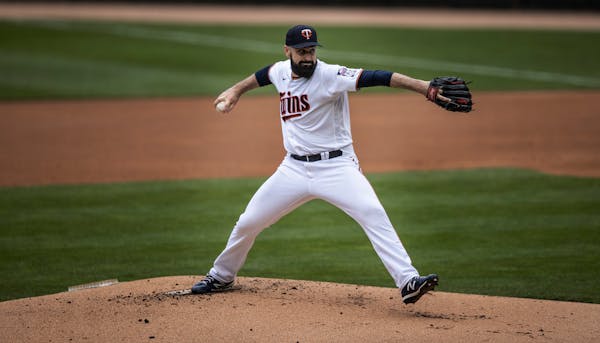 Minnesota Twins starting pitcher Matt Shoemaker (32) delivered a pitch in the first inning.