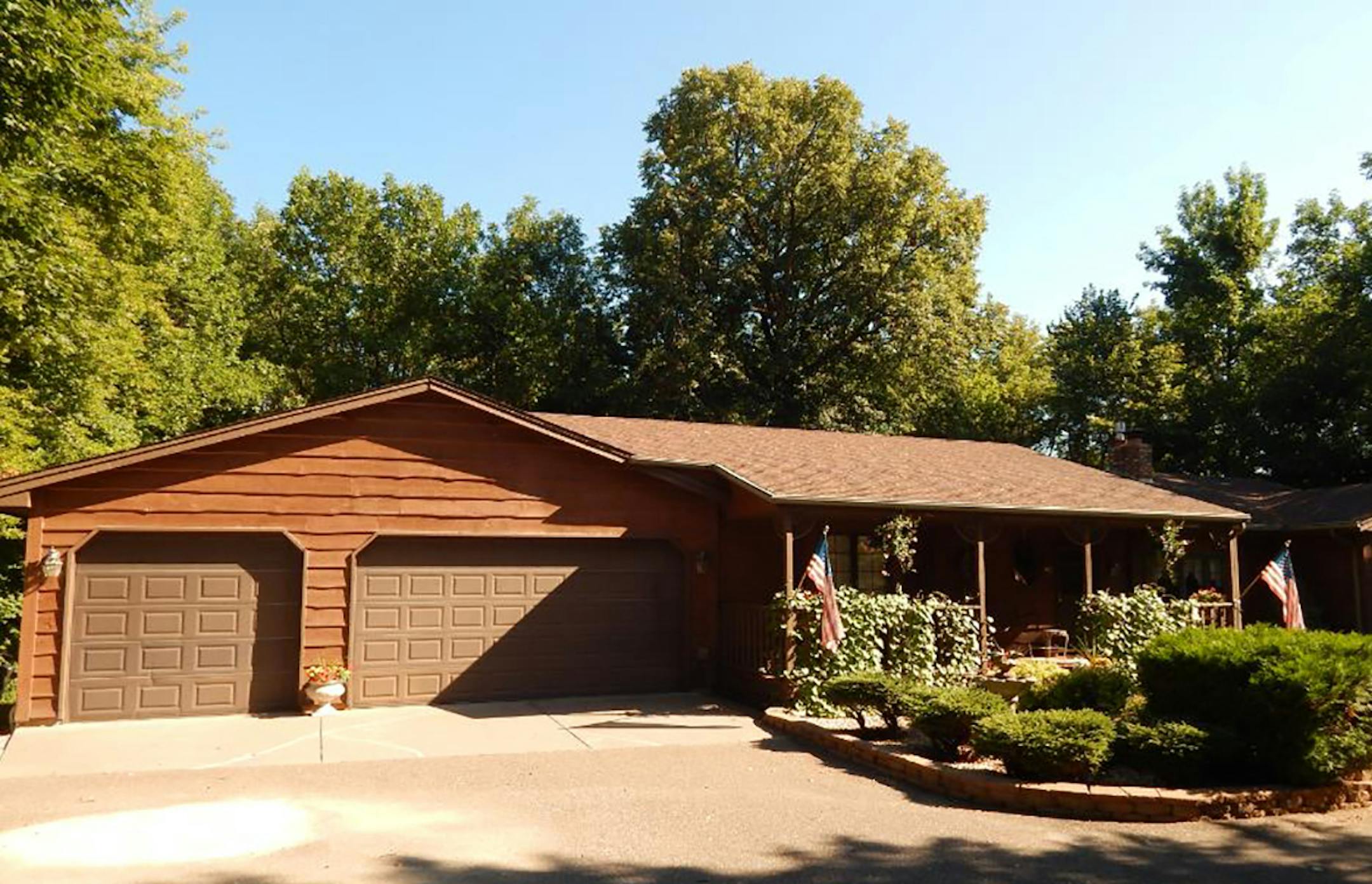 Dayton
Built in 1986 , this five-bedroom, three-bath house has 3,572 square feet and features four bedrooms on one level, two fireplaces, skylight, hardwood floors, full finished walkout basement, deck and porch. Listed by Vade Olsen, Edina Realty, 763-494-8124.