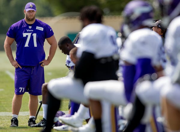 Vikings tackle Riley Reiff, because of back issues, has mostly only watched teammates at practices or not been there at all.