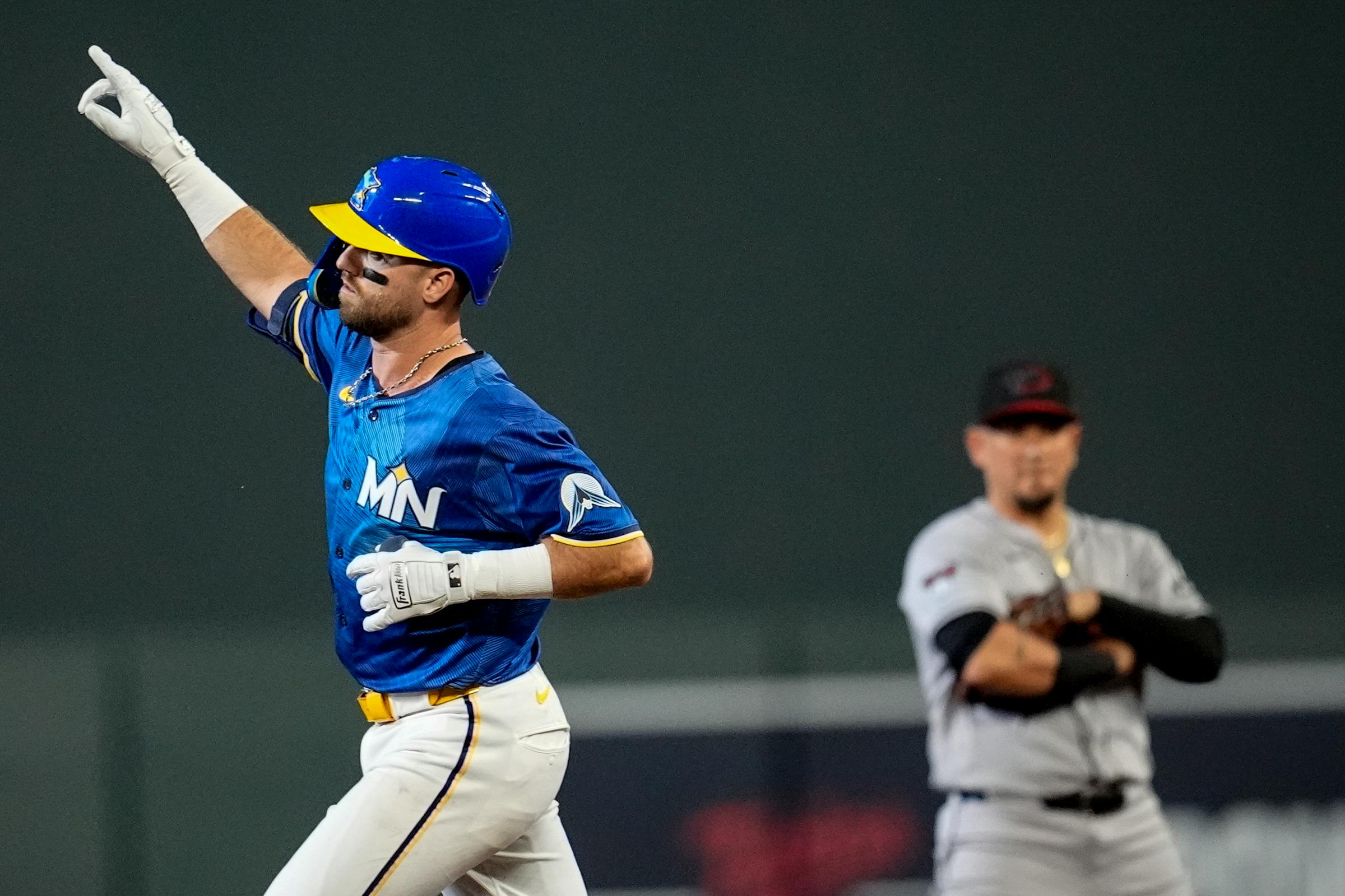 Kody Clemens hits three homers, Twins walk-off Diamondbacks