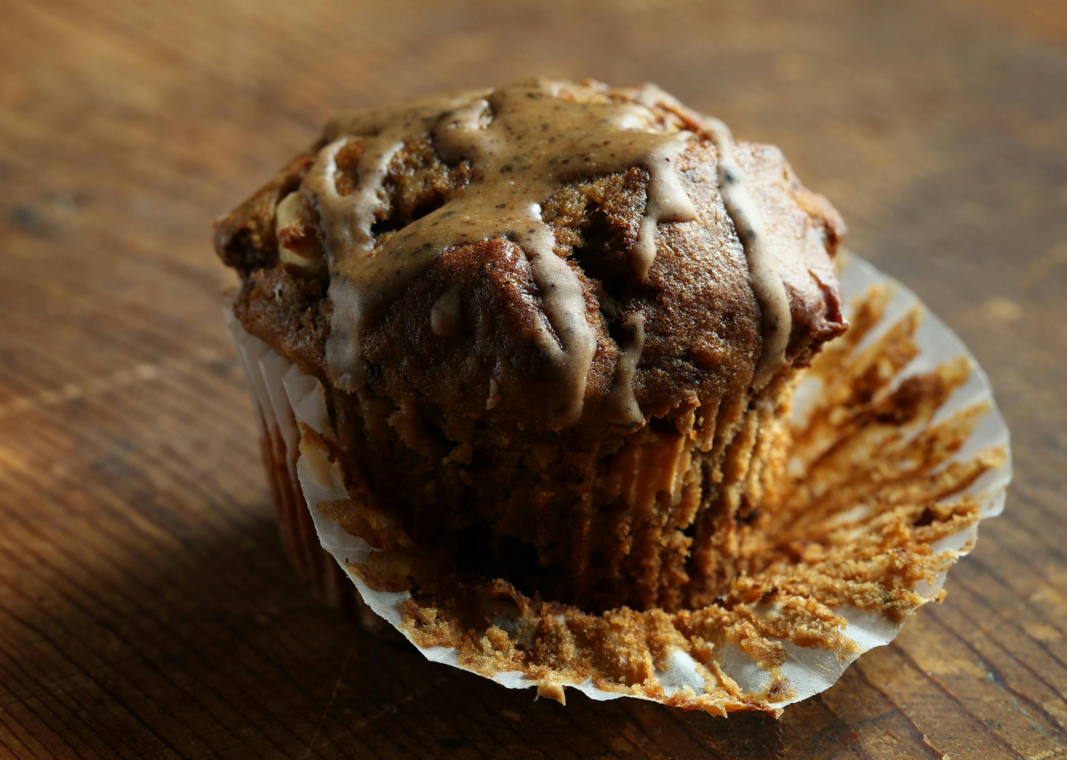 Banana-nut muffins are familiar, but the espresso powder in the batter enhances the flavor. The espresso-cinnamon glaze is optional ... but highly recommended.
(E. Jason Wambsgans/Chicago Tribune/TNS) ORG XMIT: 1241489
