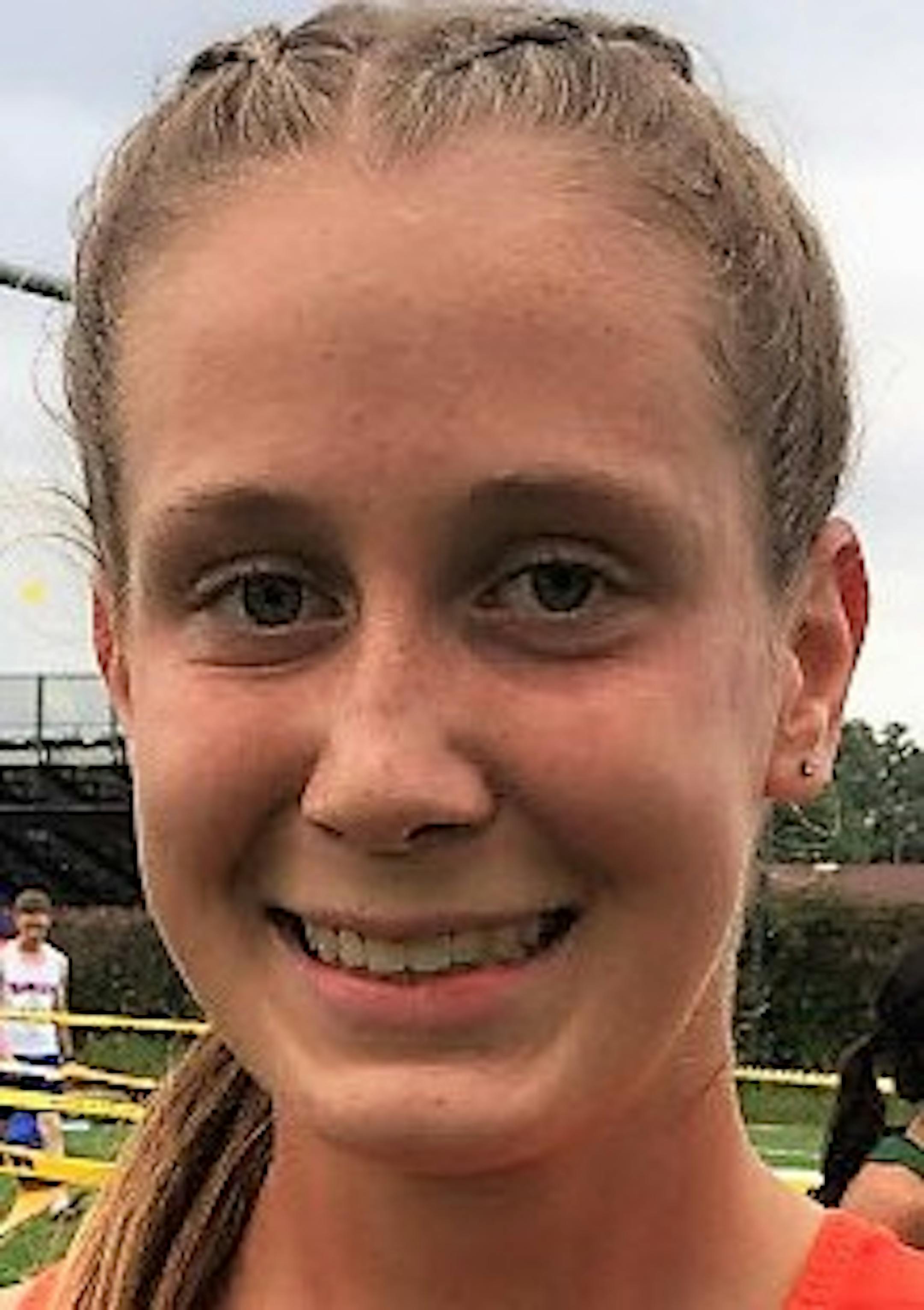 Lauren Peterson, Farmington senior, ORG XMIT: MIN1808311549490656