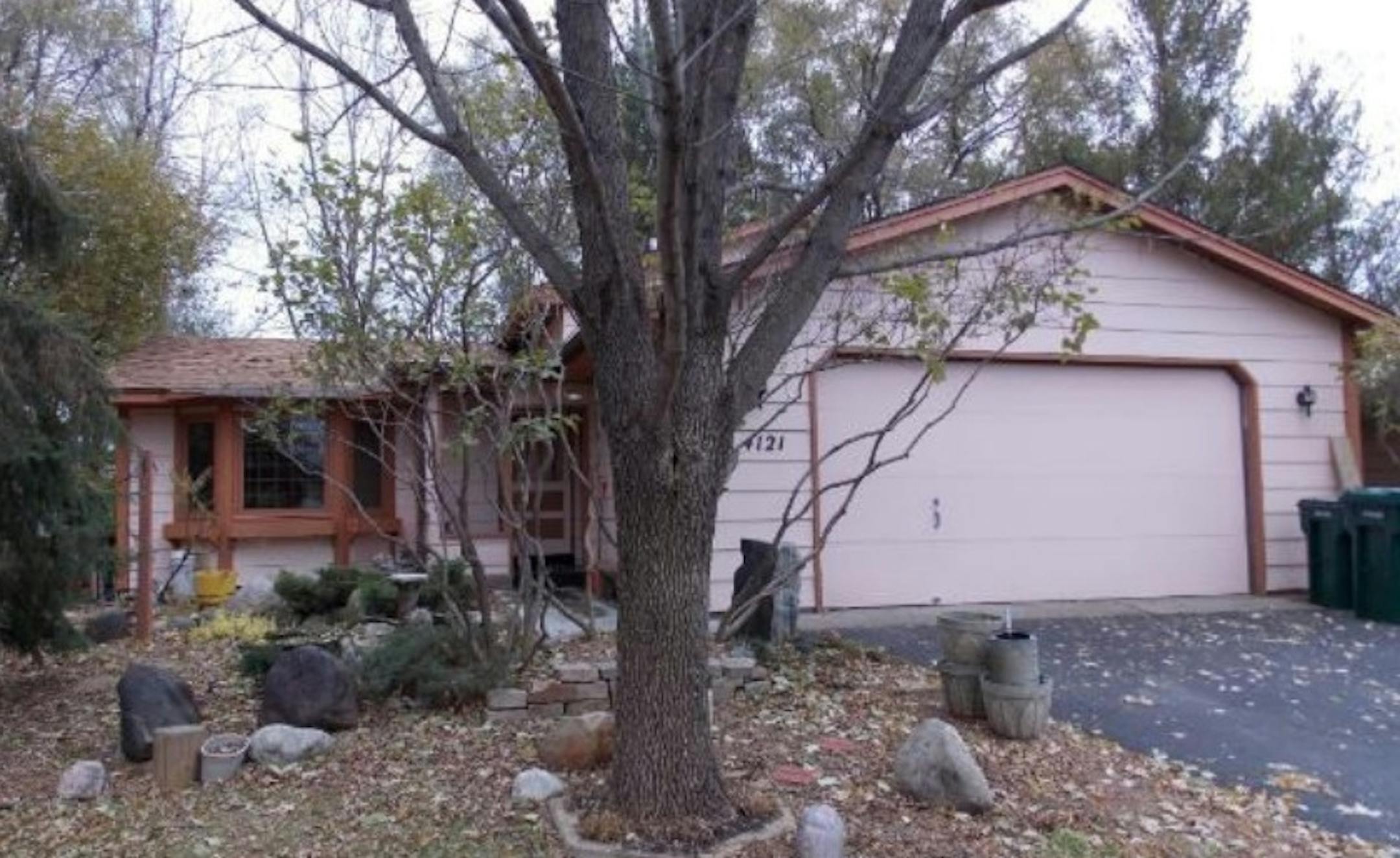 ... Blaine
Built in 1987, this four-bedroom, two-bath house has 1,579 finished square feet and features three bedrooms on one level, ceiling fans, full finished lower level with a bar, deck, inground sprinkler system and storage shed. Listed by Mark Callender, Re/Max Results, 612-961-9448.