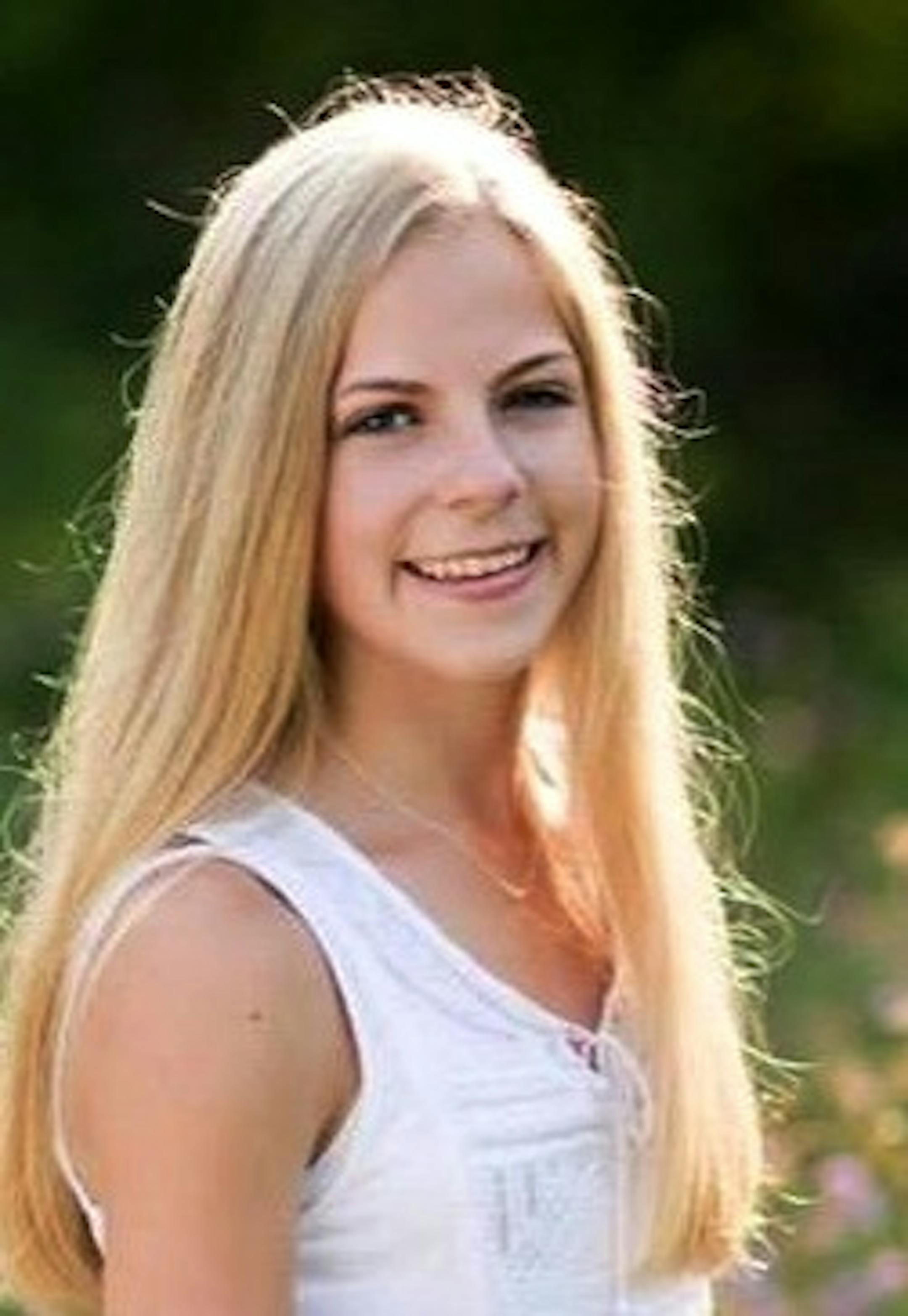 Grace Heiting, East Ridge hockey, 2016-17