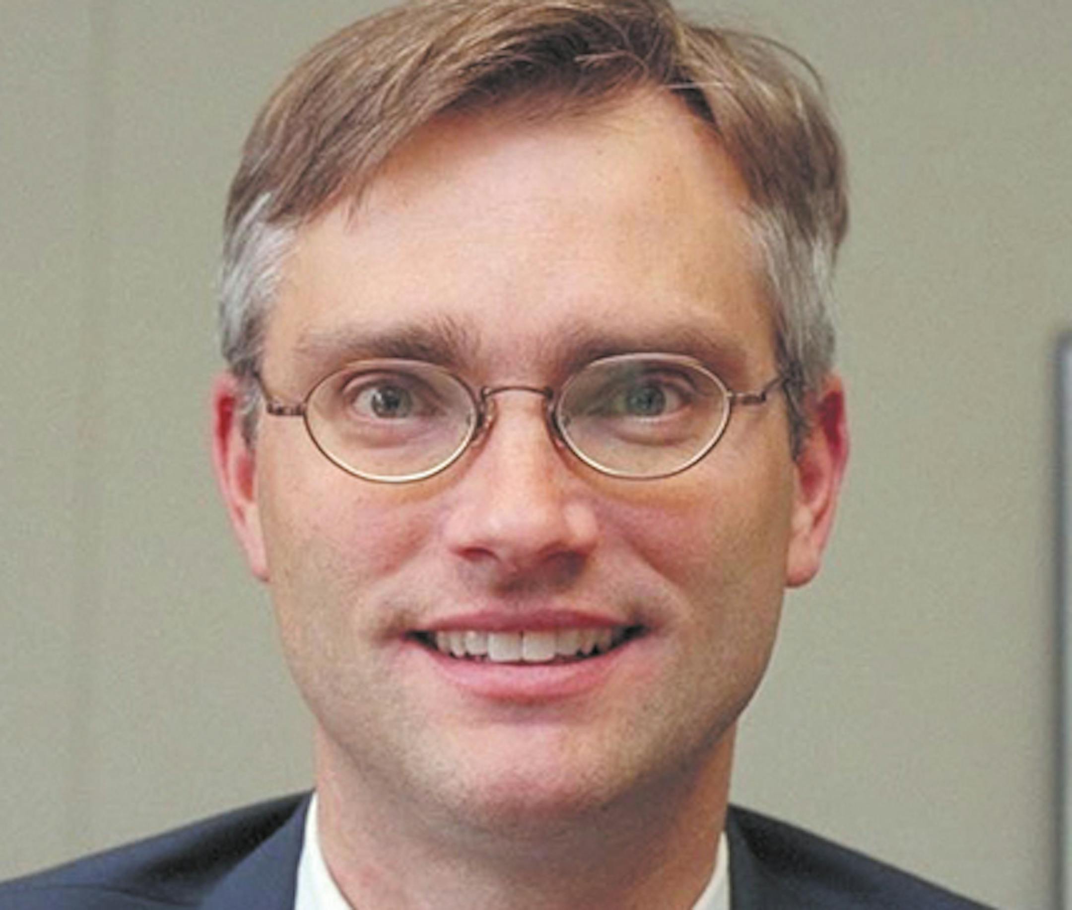 Robert Isom, vice president of International Operations at Northwest Airlines, has been promoted to senior vice president of customer service. April 2003 handout.