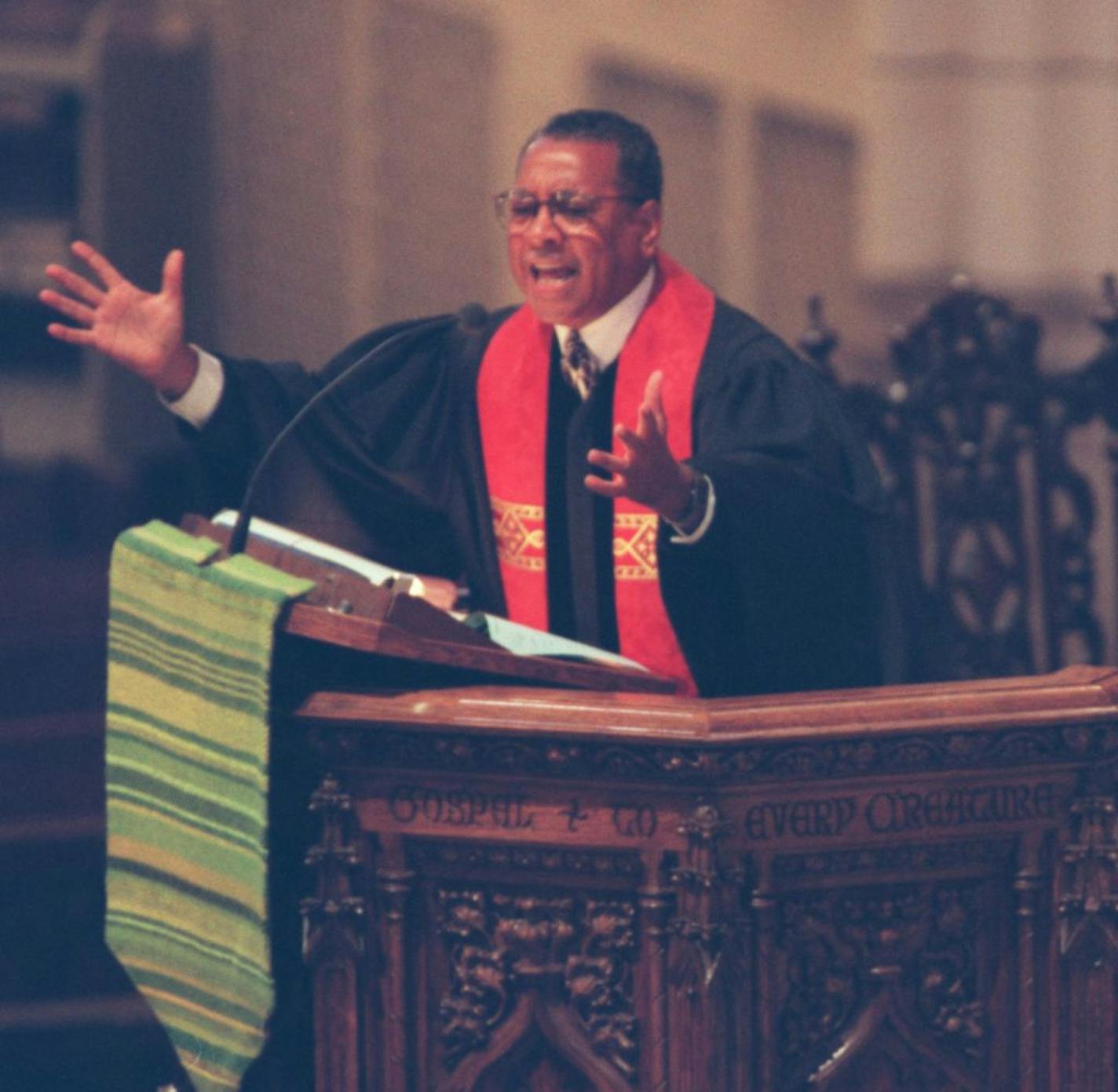 funeral.11461 - Rev Curtis Herron of Zion Baptist Church spoke the Eulogy and officiated the service for Gary Sudduth