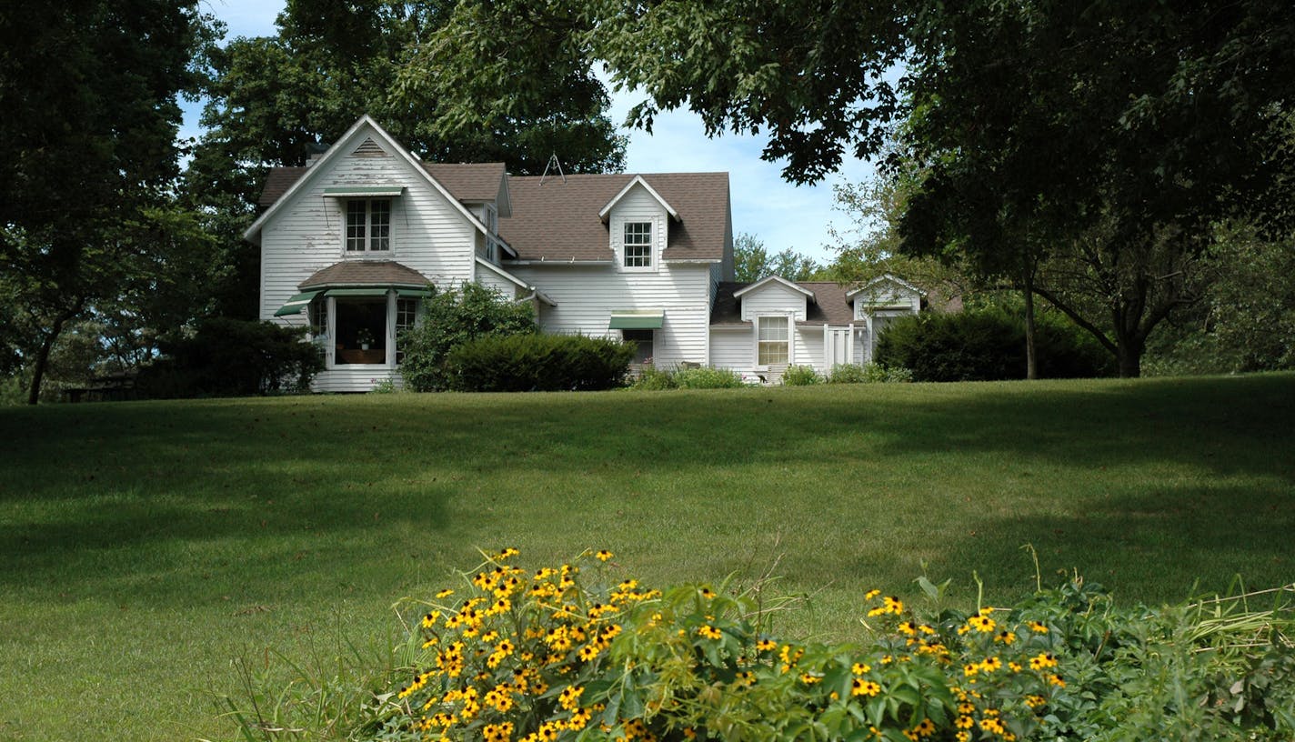 Garst Farmhouse at Whiterock Conservancy in Iowa. (Photo: Whiterock Conservancy)