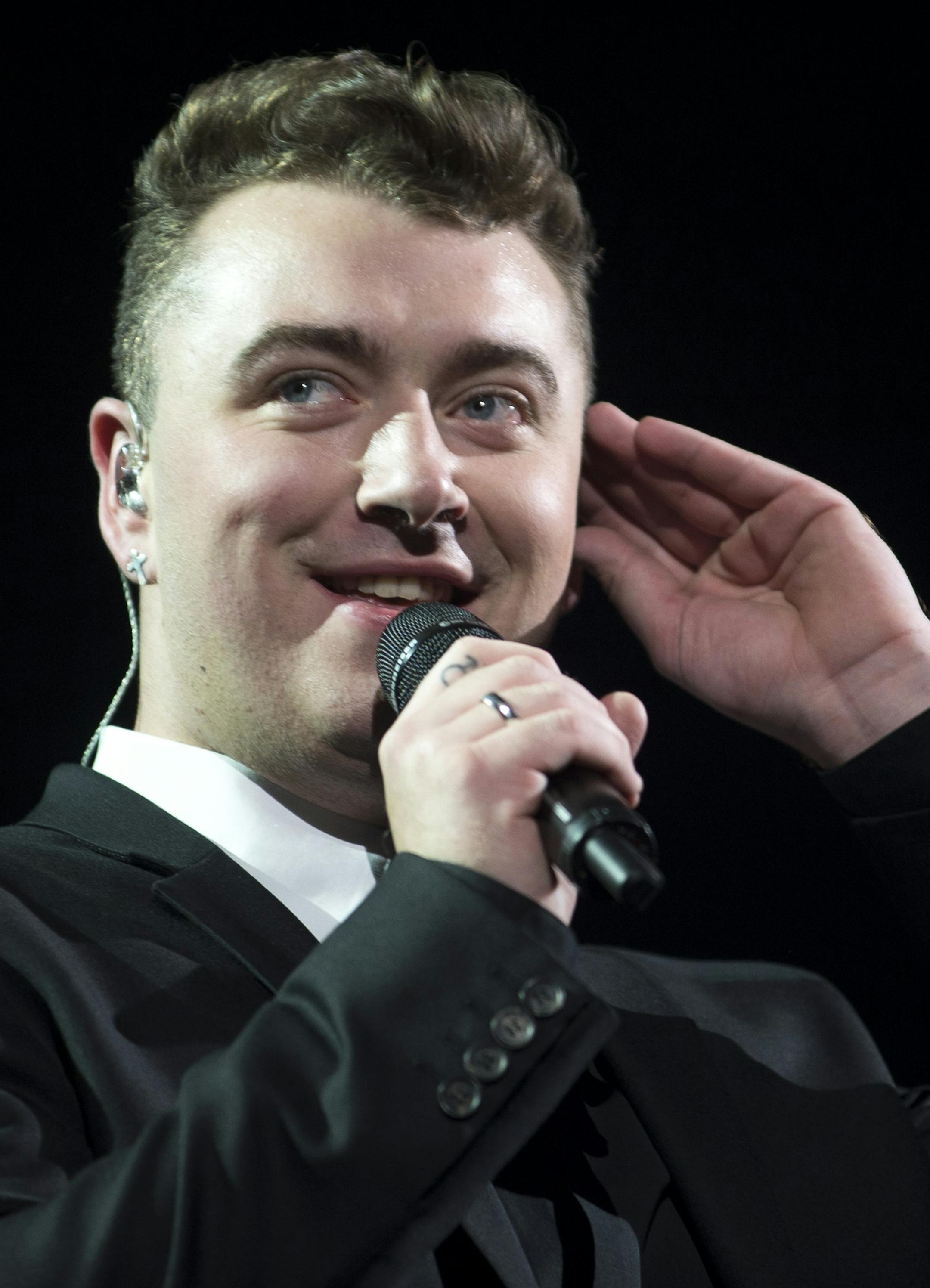 Sam Smith performs Saturday night at the Roy Wilkins Auditorium at St. Paul RiverCentre. ] (Aaron Lavinsky | StarTribune) George Ezra and Sam Smith perform at the Roy Wilkins Auditorium on Saturday, Jan. 25, 2015 in St. Paul.