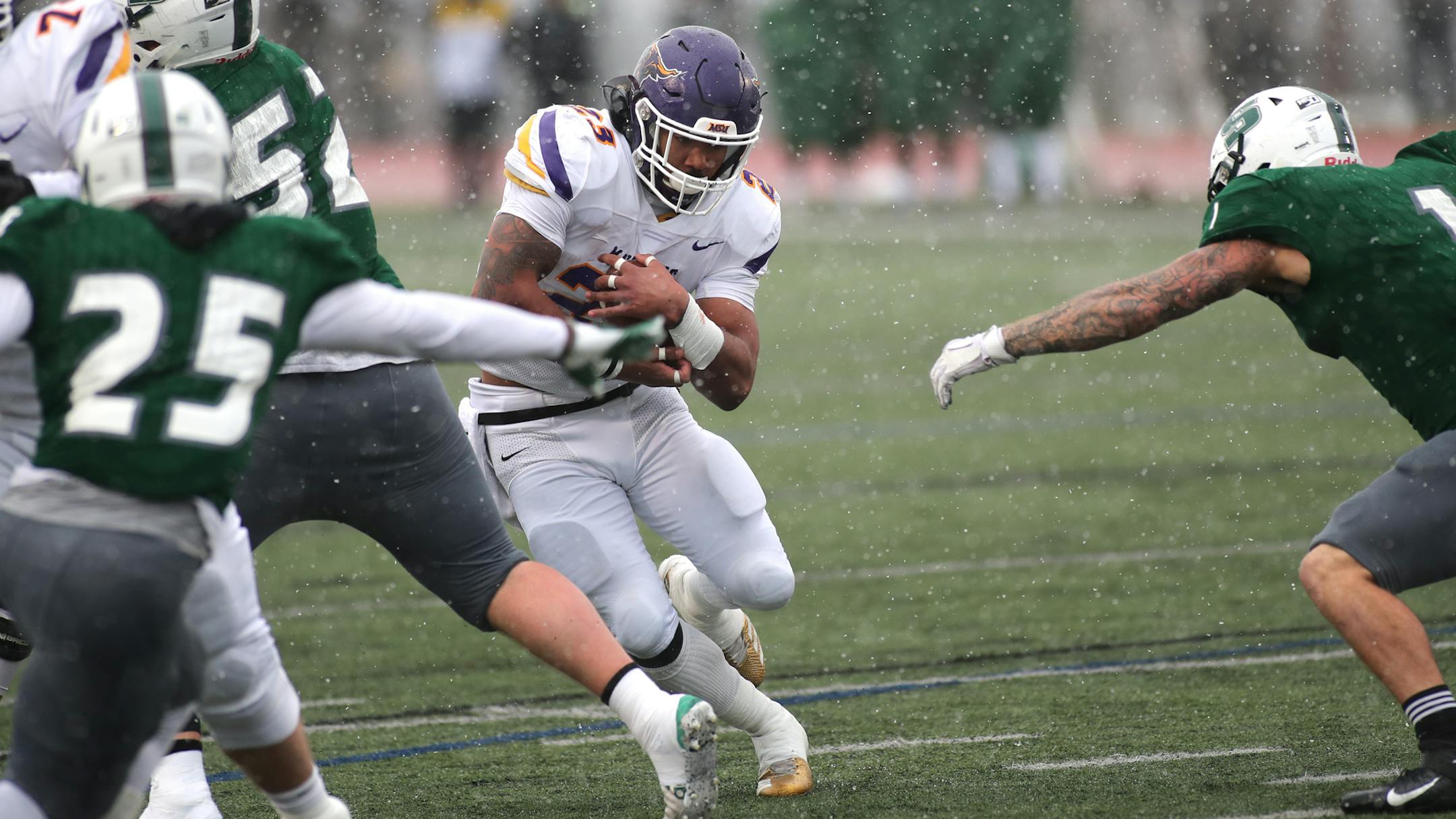 Minnesota State running back Nate Gunn carries the ball during the Mavericks' national semifinal playoff win over Slippery Rock. Photo credit:
Minnesota State Athletics/David Hague