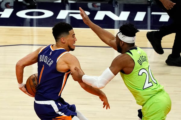 They scored most of the points, but Towns, Edwards needed late-game help