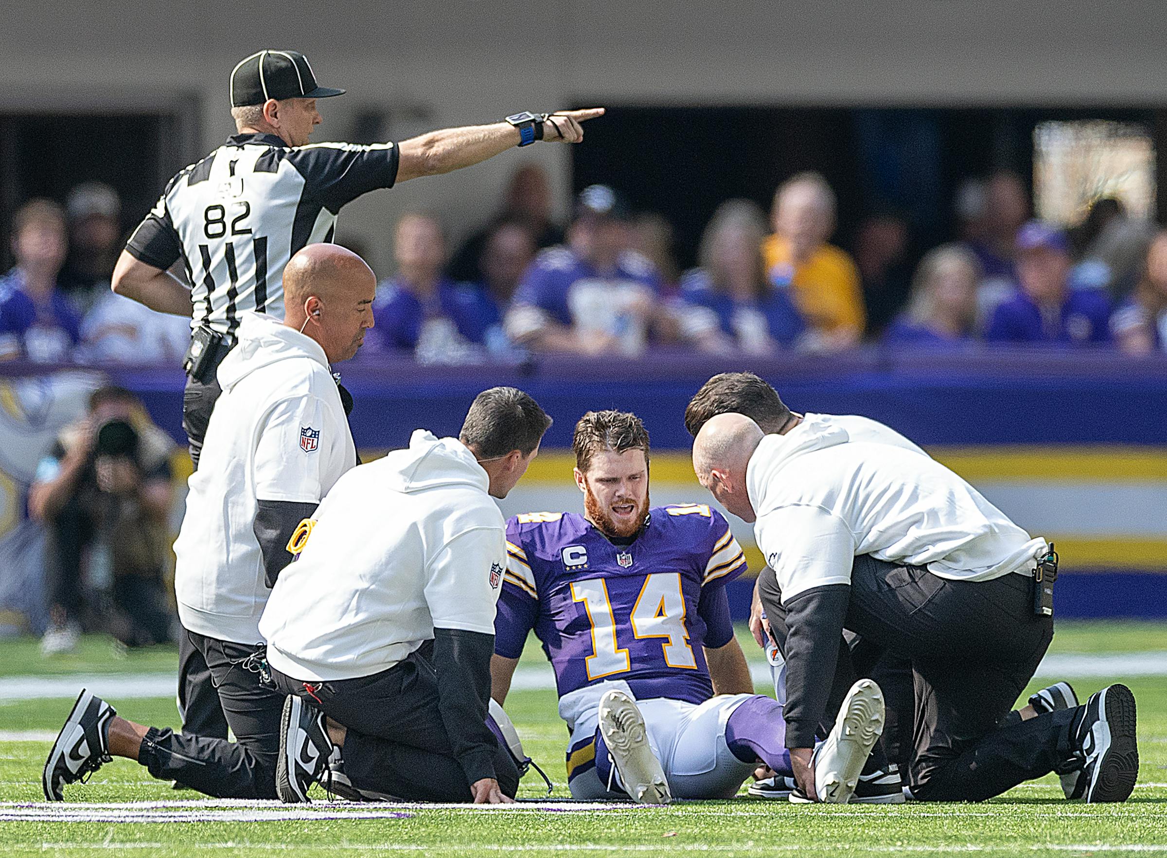 O QB Sam Darnold dos Vikings tem hematoma no joelho esquerdo e não deve perder tempo